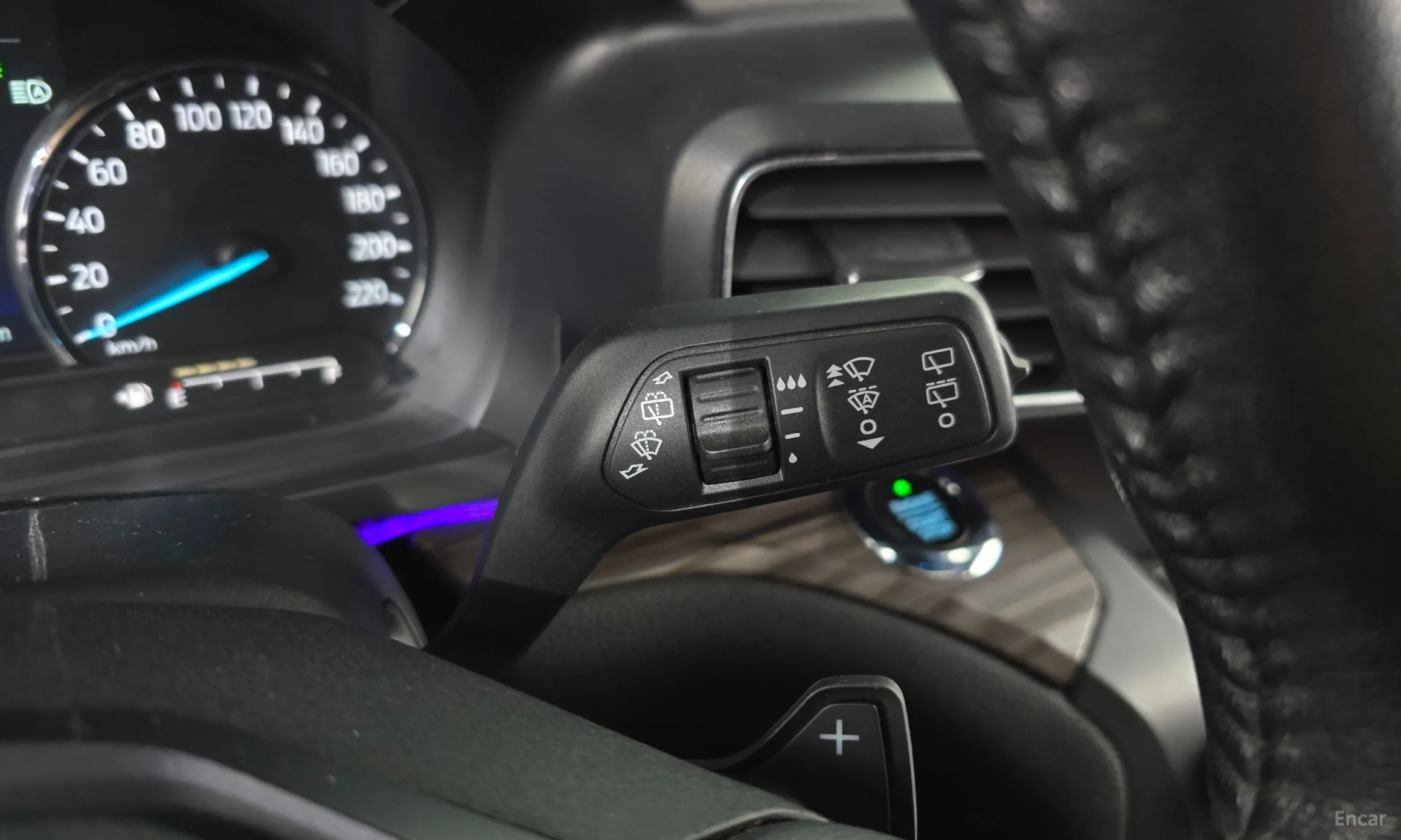 Ford Explorer 6th Generation превью 17