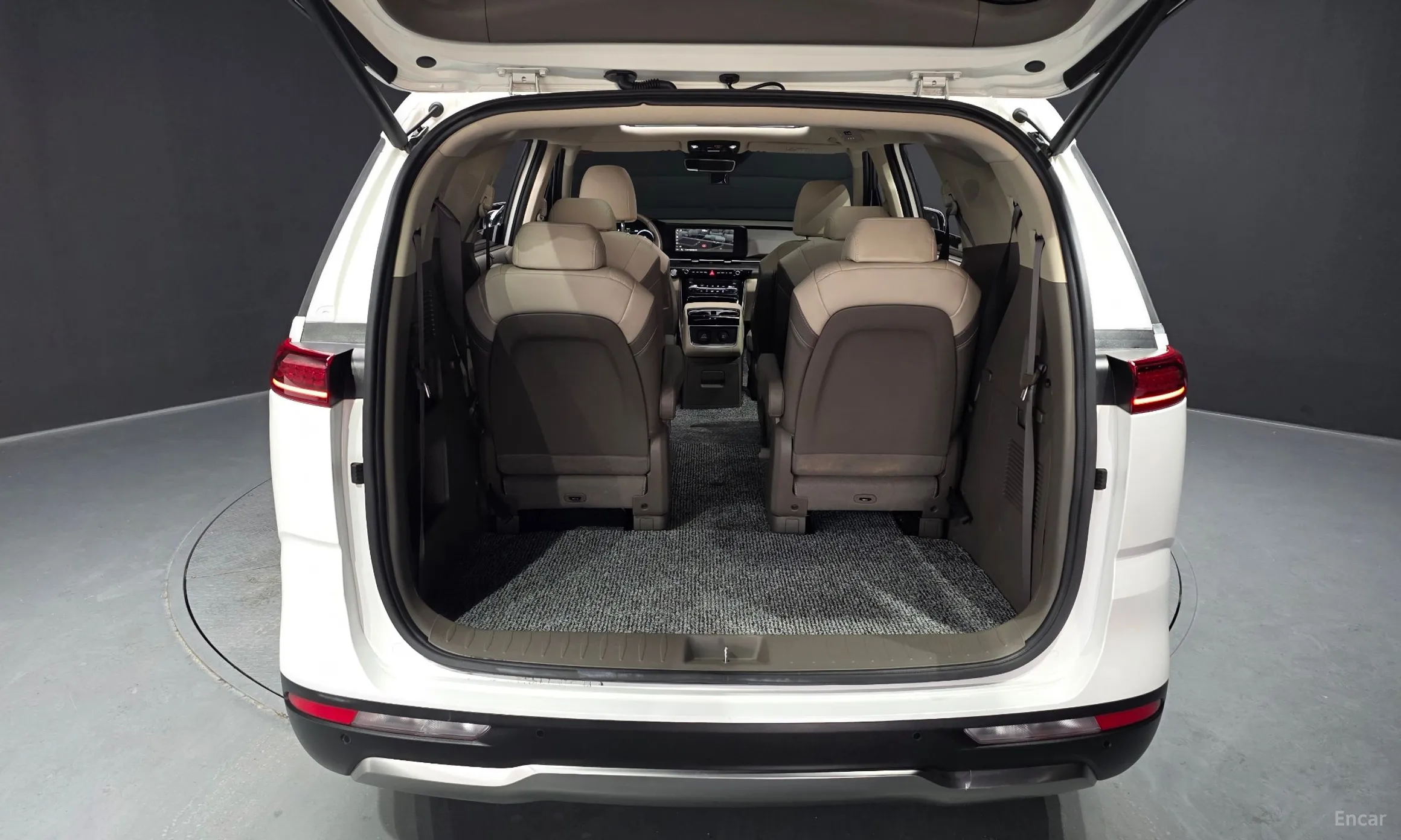 Kia Carnival Gen 4 превью 20