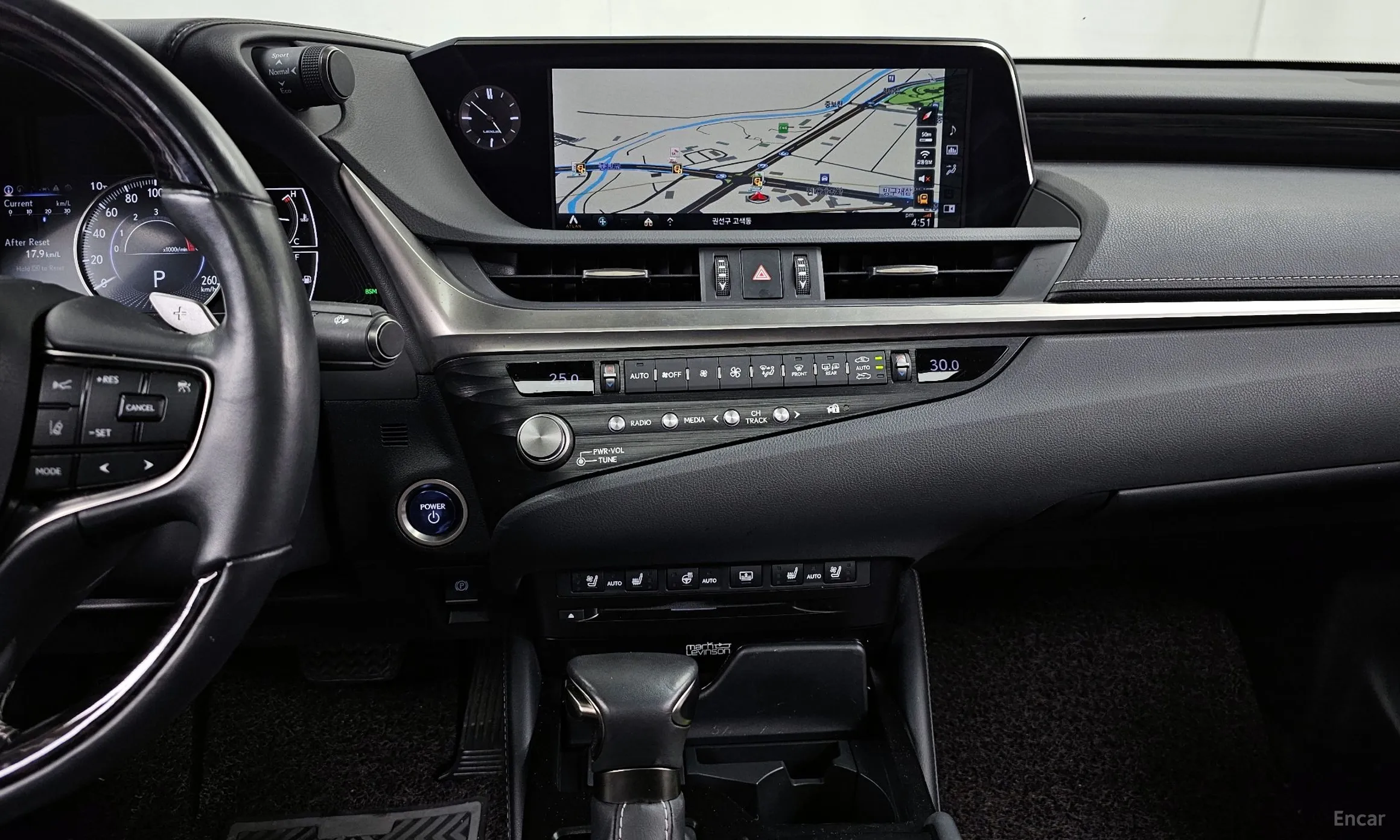Lexus ES300h 7th Generation превью 14
