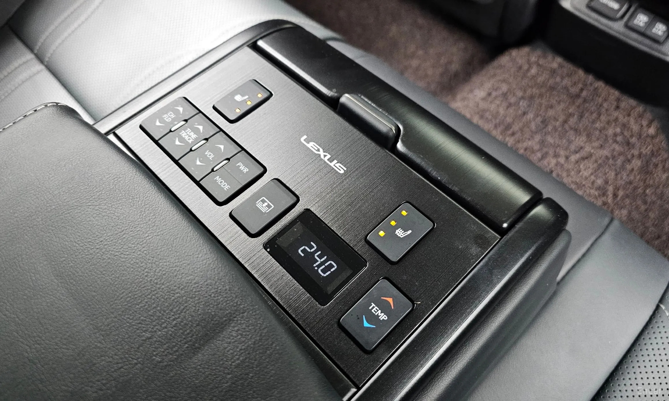 Lexus ES300h 7th Generation превью 18