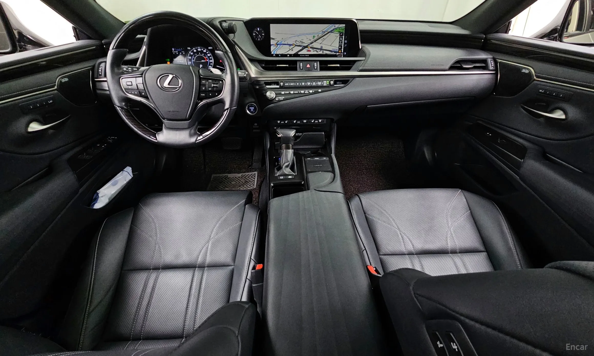 Lexus ES300h 7th Generation превью 7