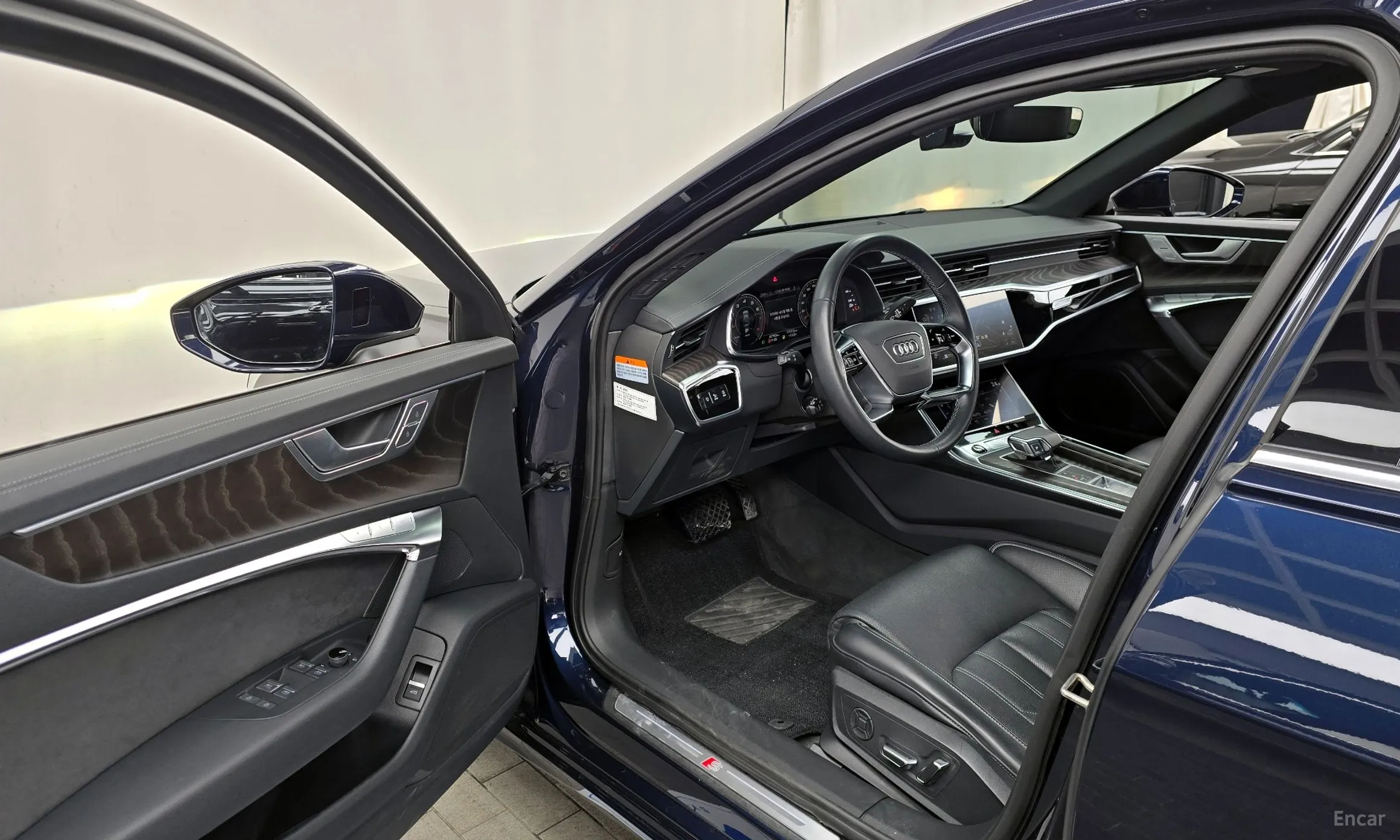 Audi A6 (C8) превью 10