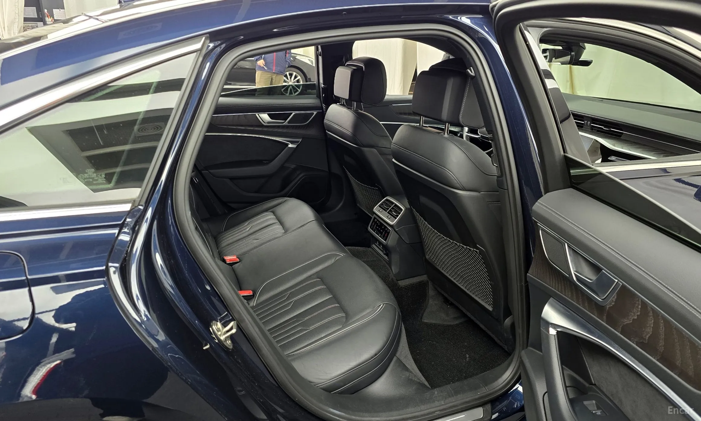 Audi A6 (C8) превью 12