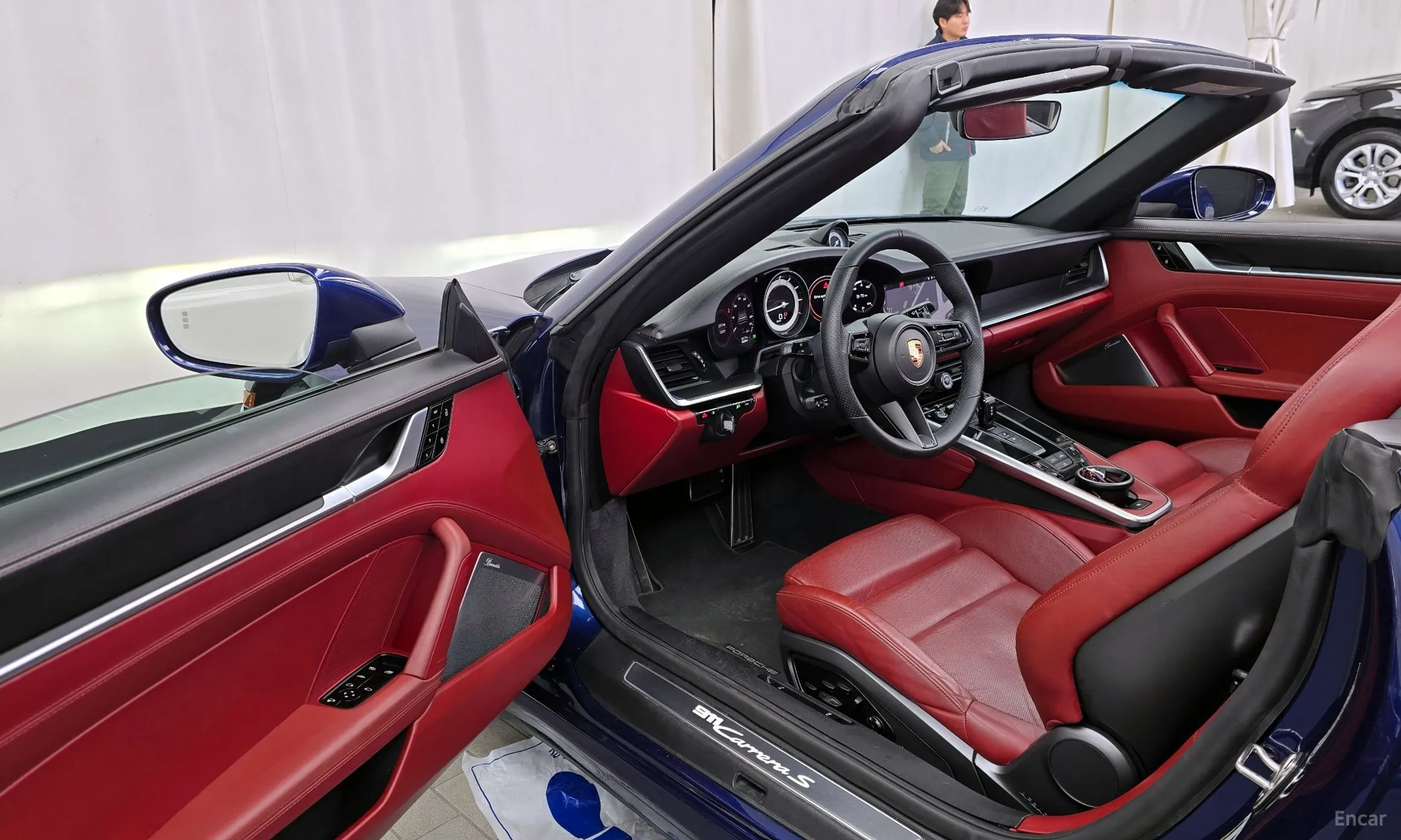 Porsche 911 (992) превью 10