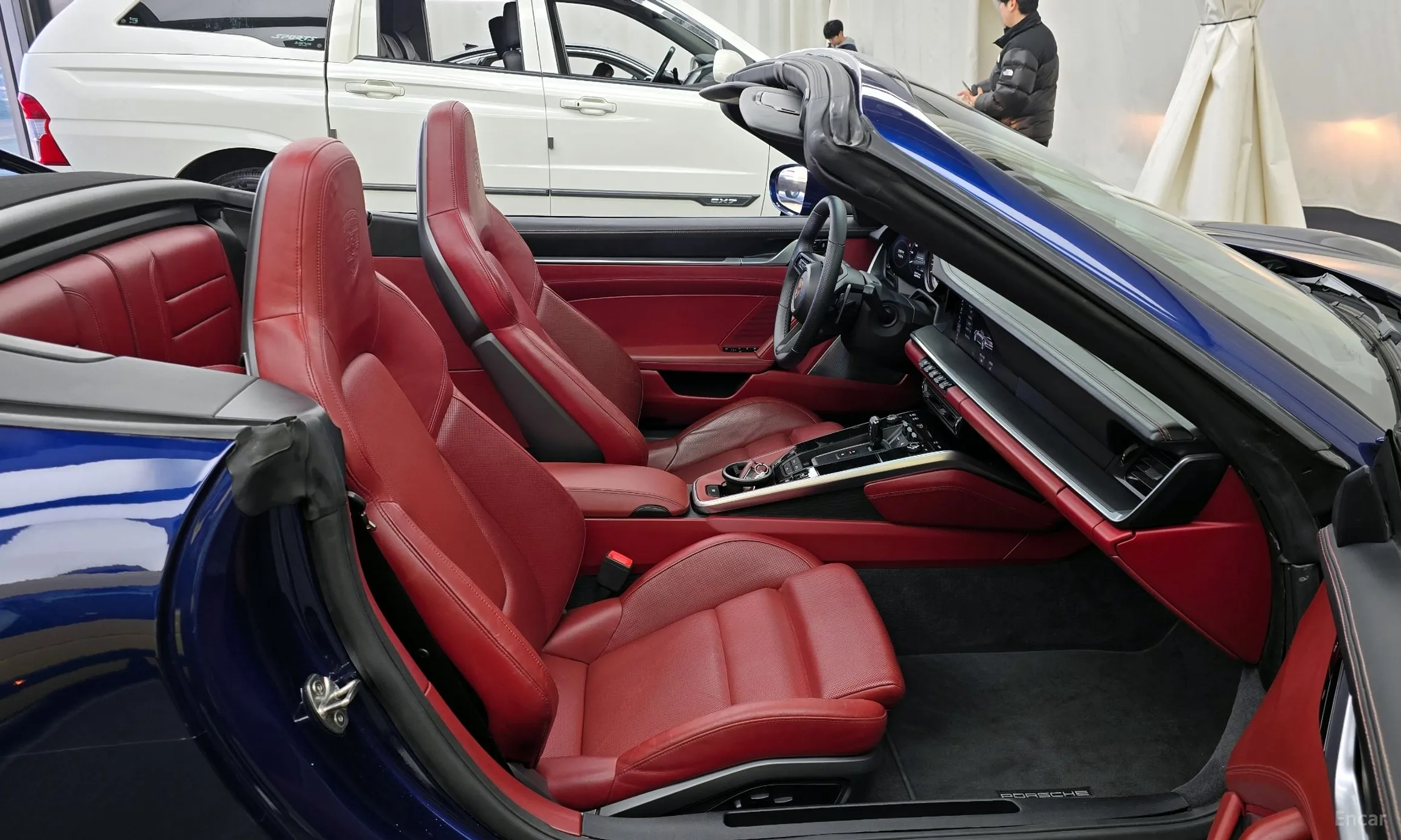 Porsche 911 (992) превью 11
