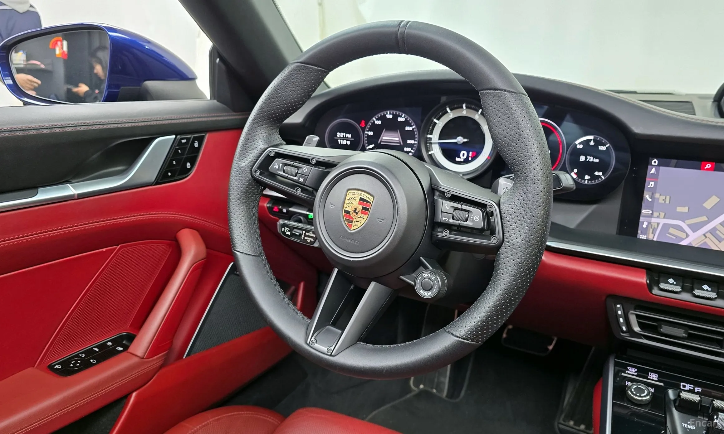 Porsche 911 (992) превью 13