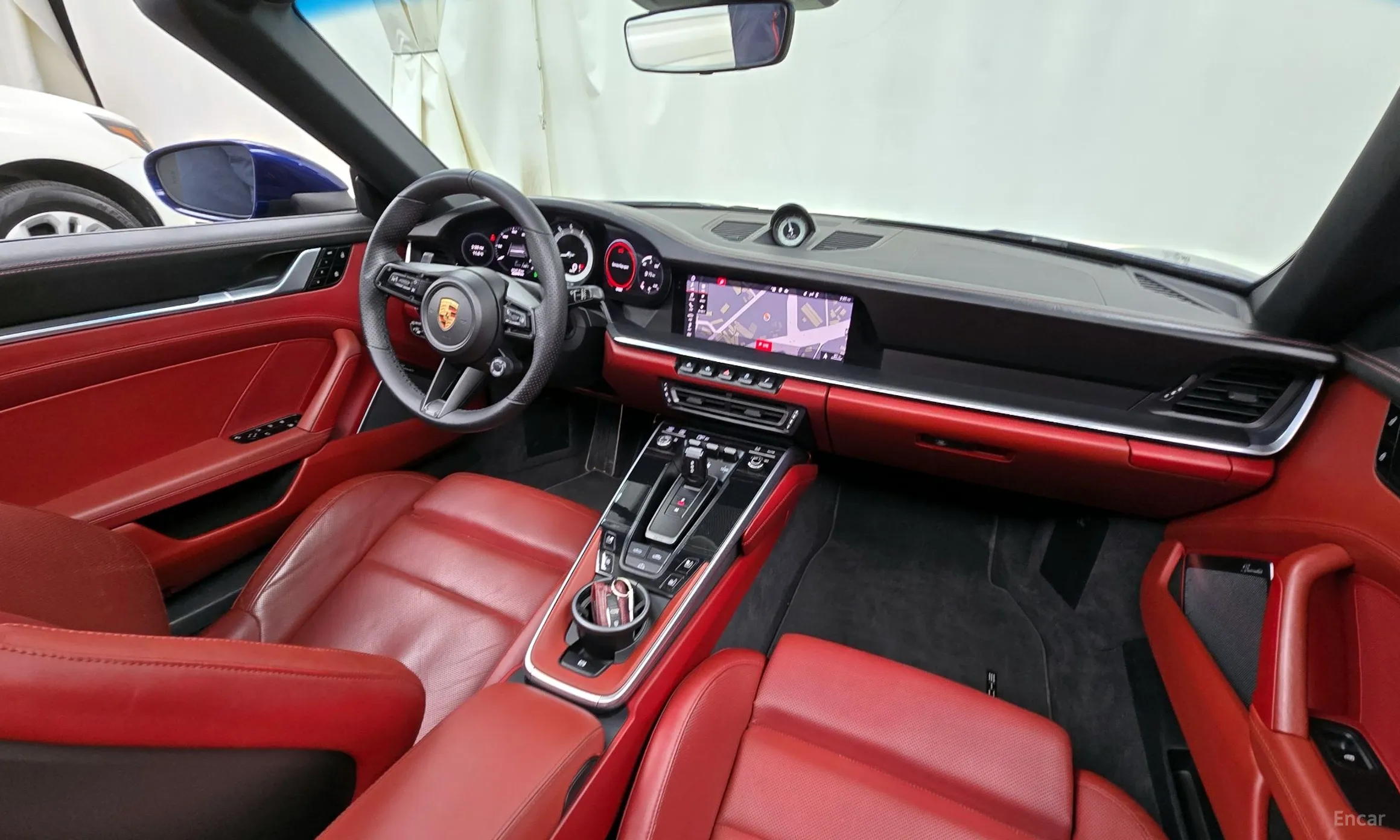 Porsche 911 (992) превью 7