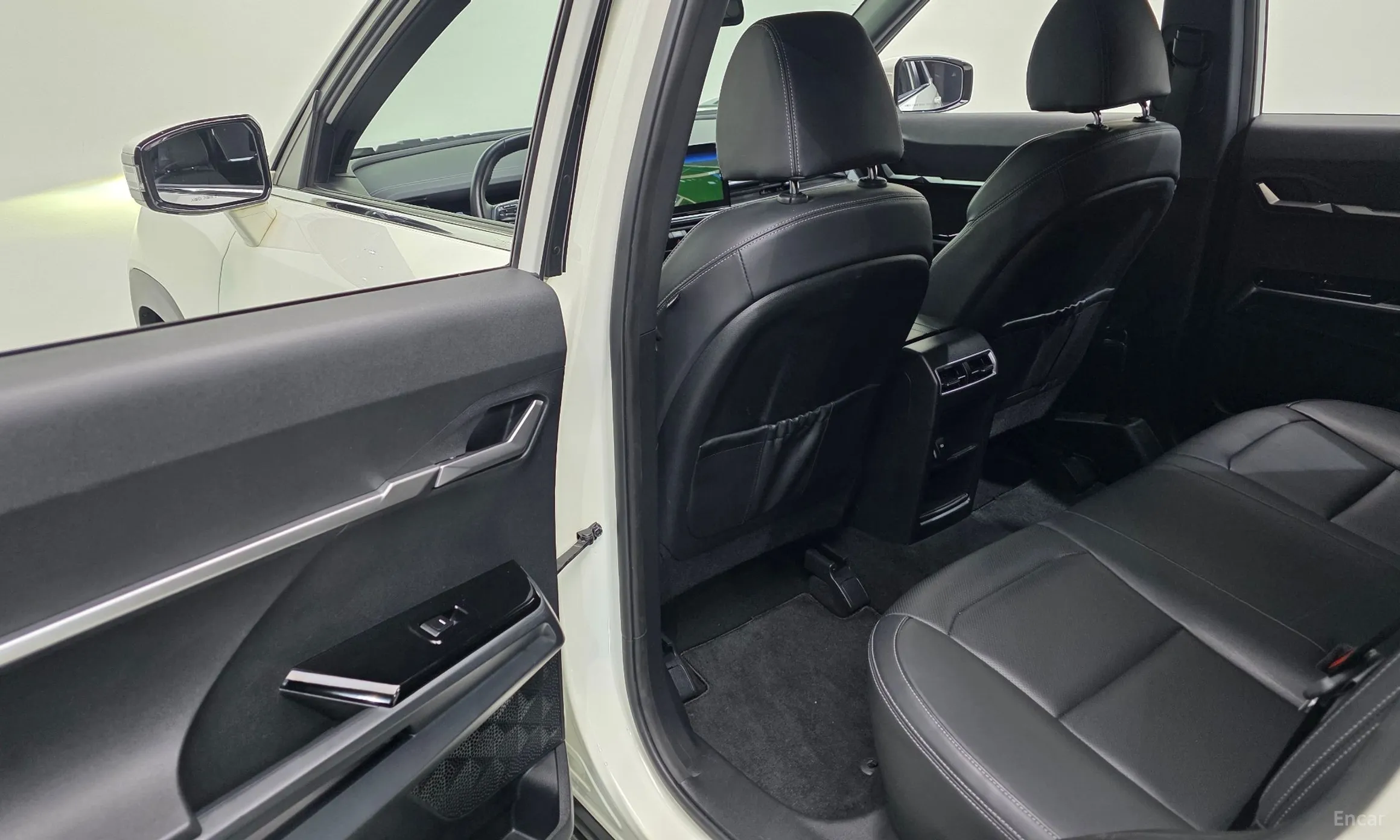 KG Mobility (SsangYong) Torres превью 18