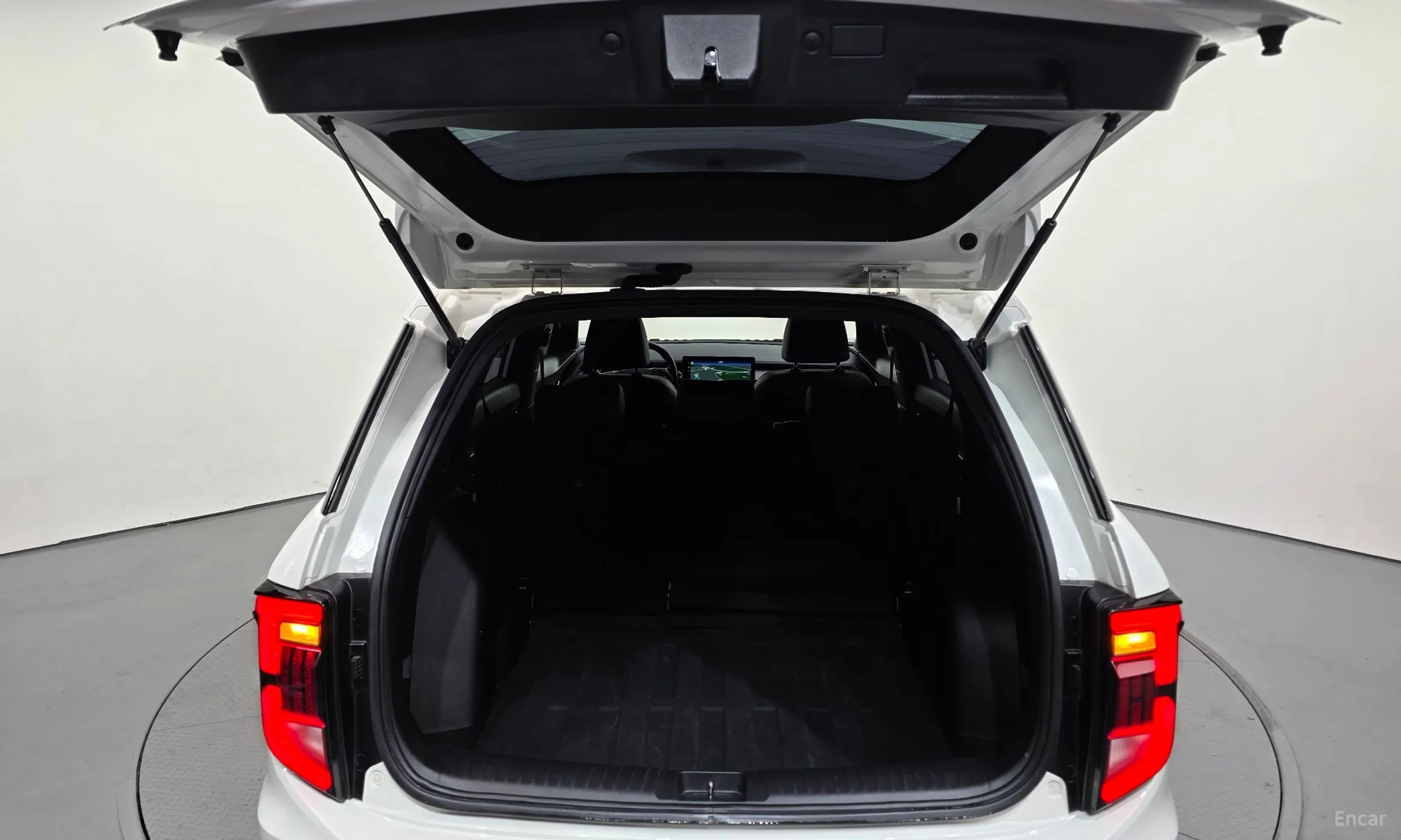 KG Mobility (SsangYong) Torres превью 20