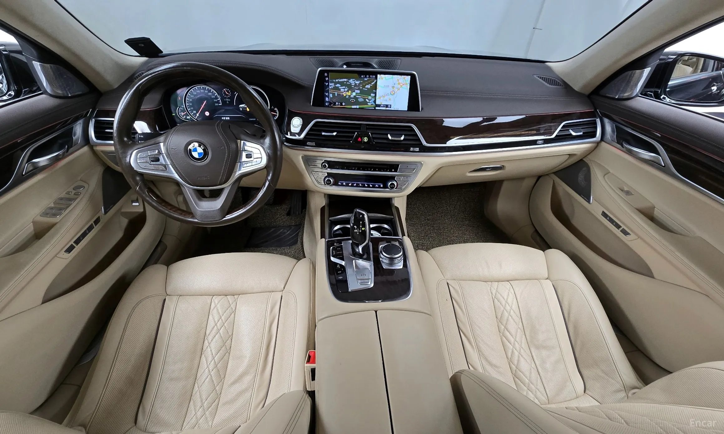BMW 7 Series (G11) превью 7