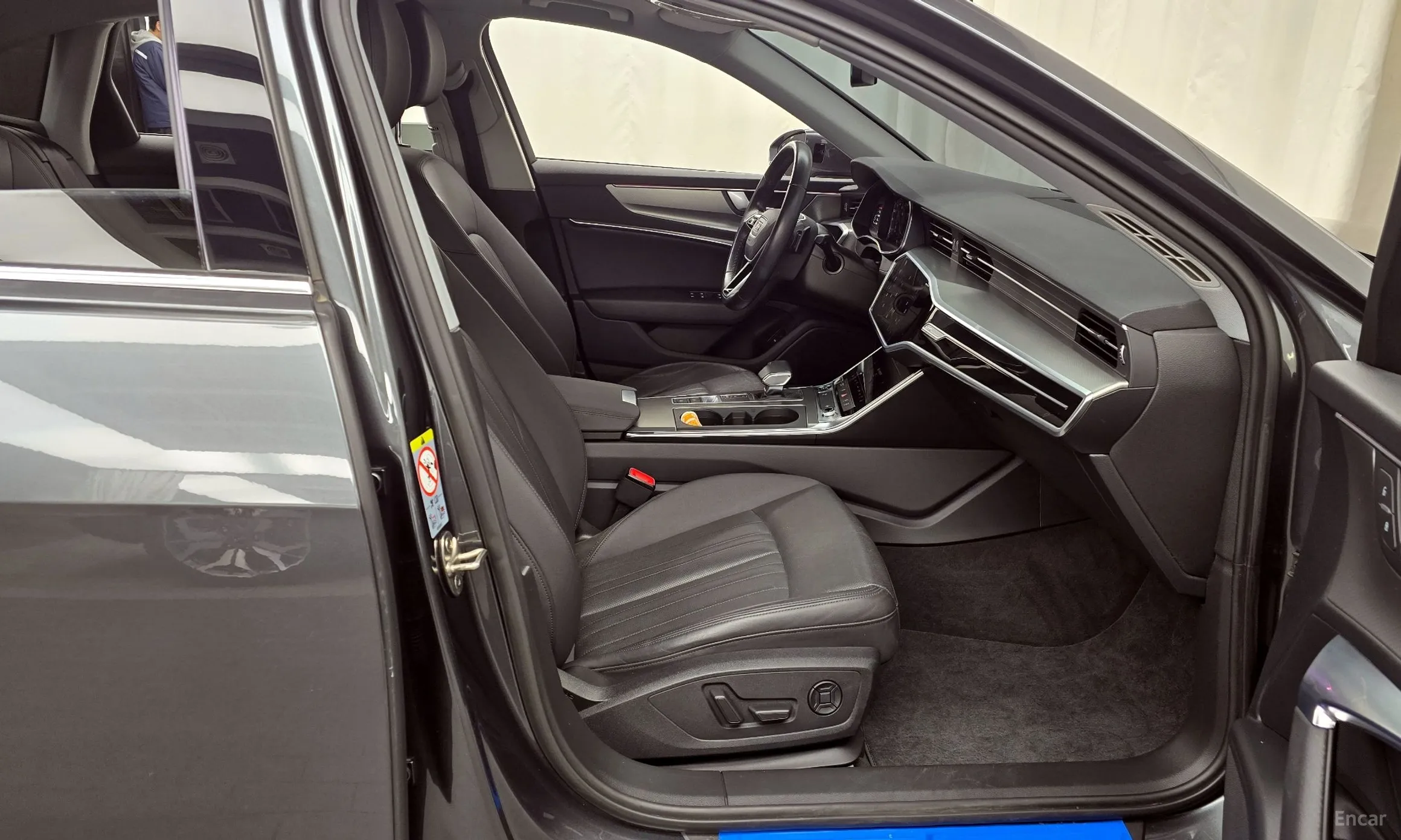 Audi A6 (C8) превью 11