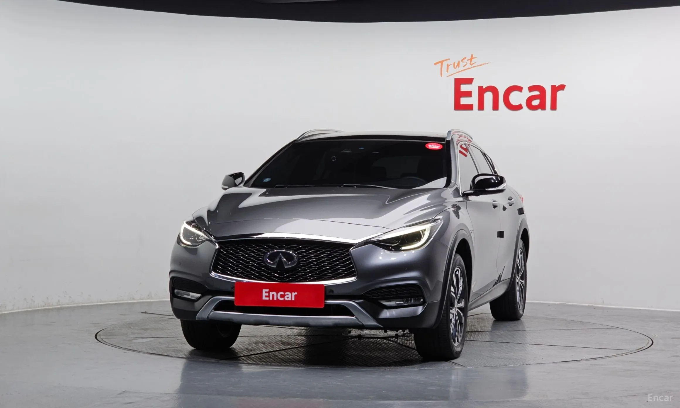 Infiniti QX30 превью 3