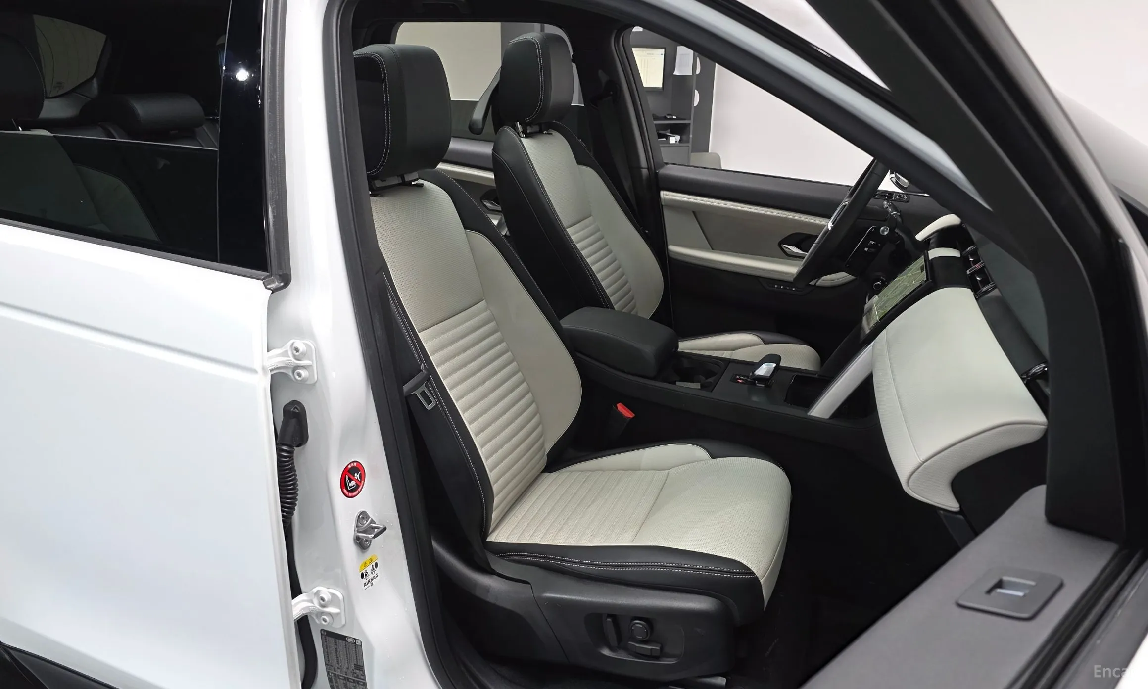 Land Rover Discovery Sports превью 10
