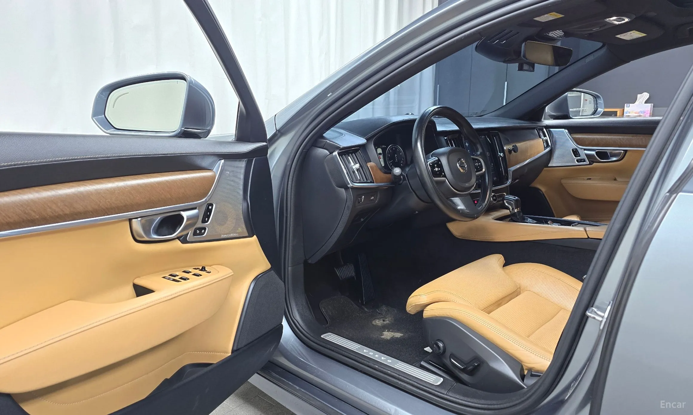 Volvo S90 превью 11