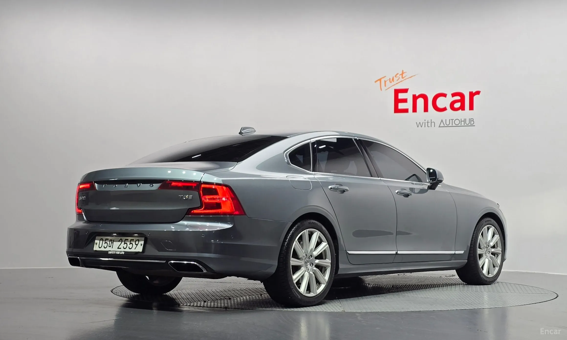 Volvo S90