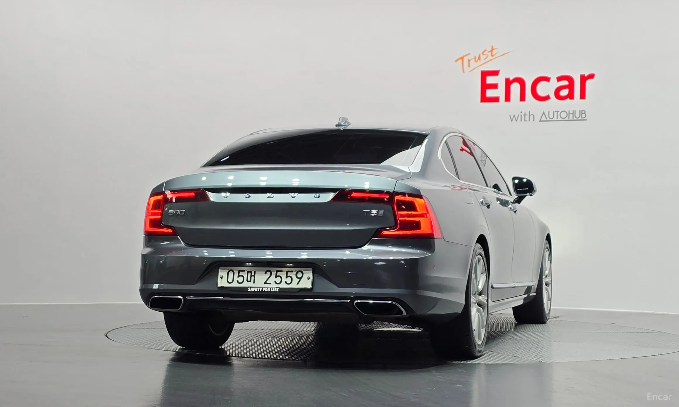 Volvo S90 превью 4