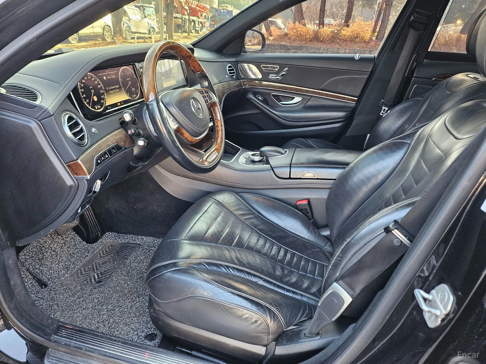 Mercedes Benz S-Class W222 превью 12