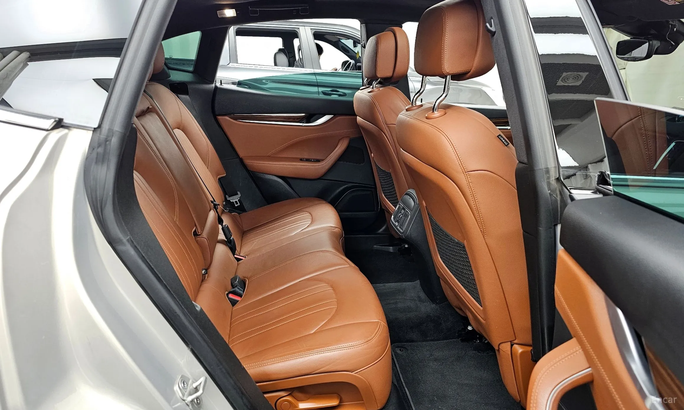 Maserati Levante превью 12