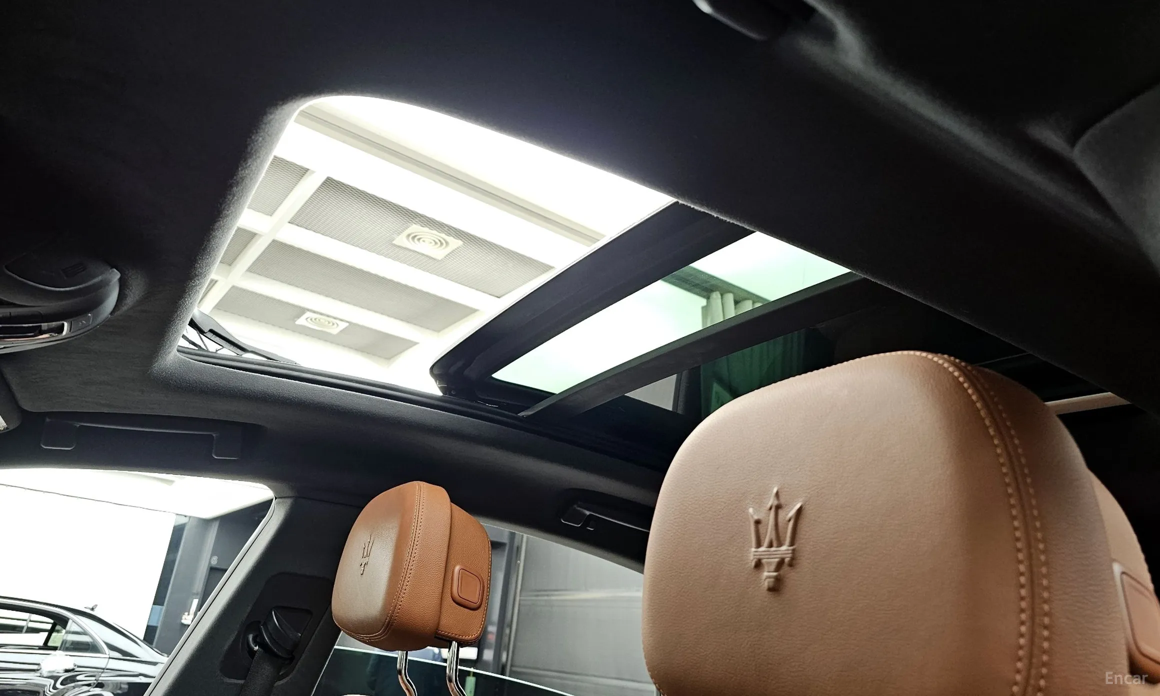 Maserati Levante превью 19