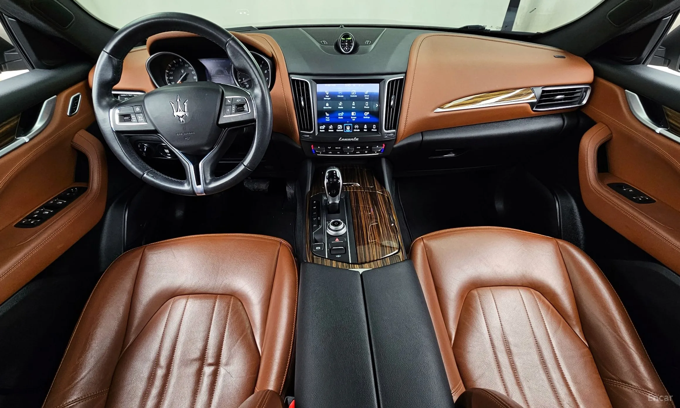 Maserati Levante превью 7