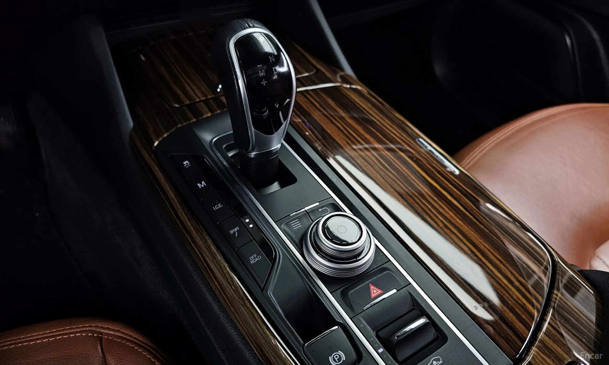 Maserati Levante превью 9