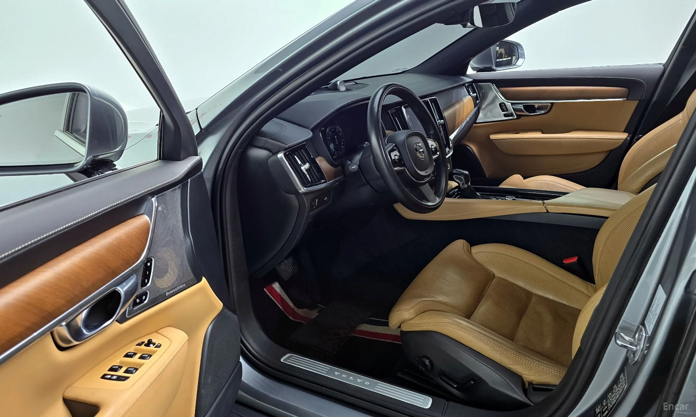 Volvo S90 превью 10