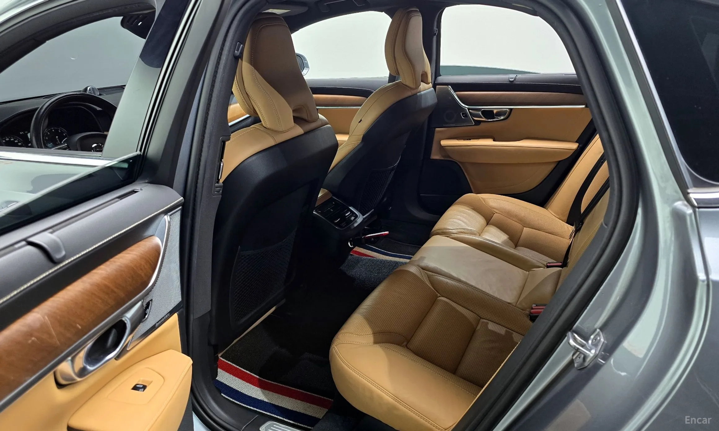 Volvo S90 превью 11