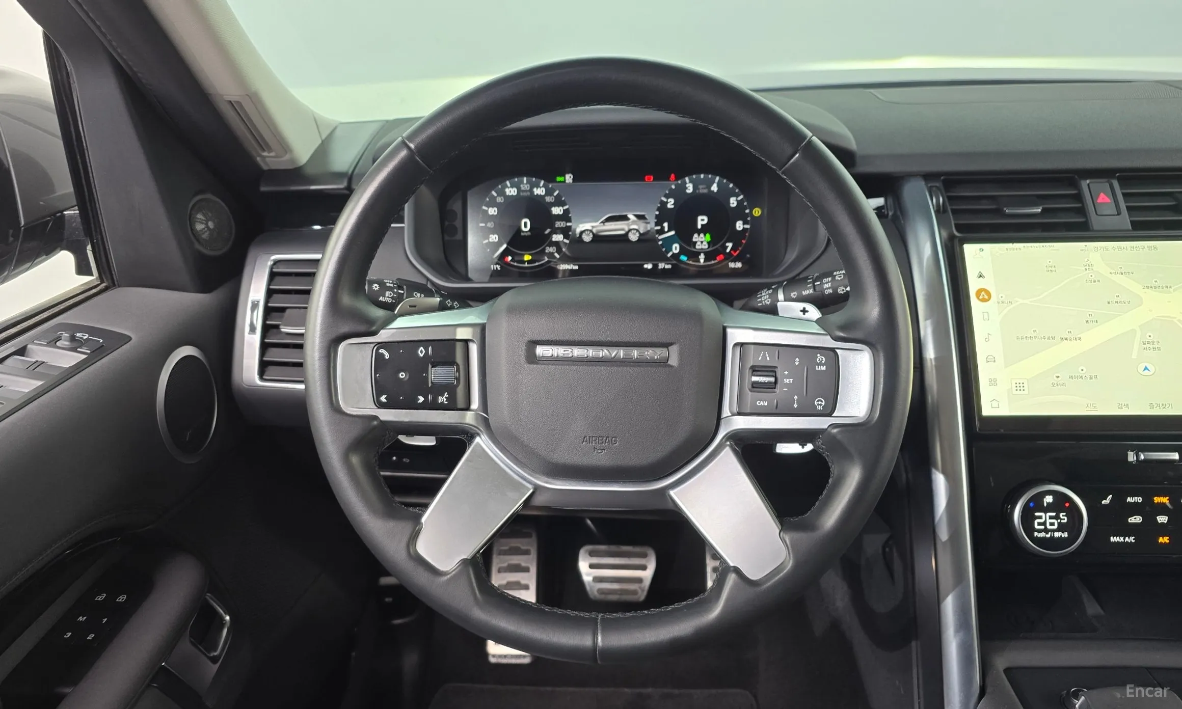 Land Rover Discovery 5 превью 13