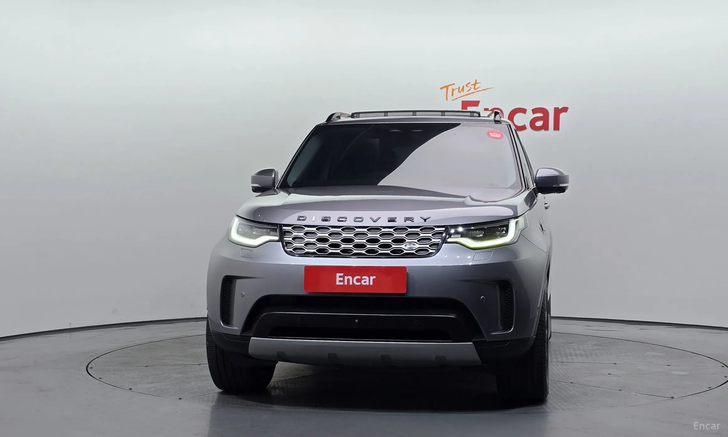 Land Rover Discovery 5 превью 3