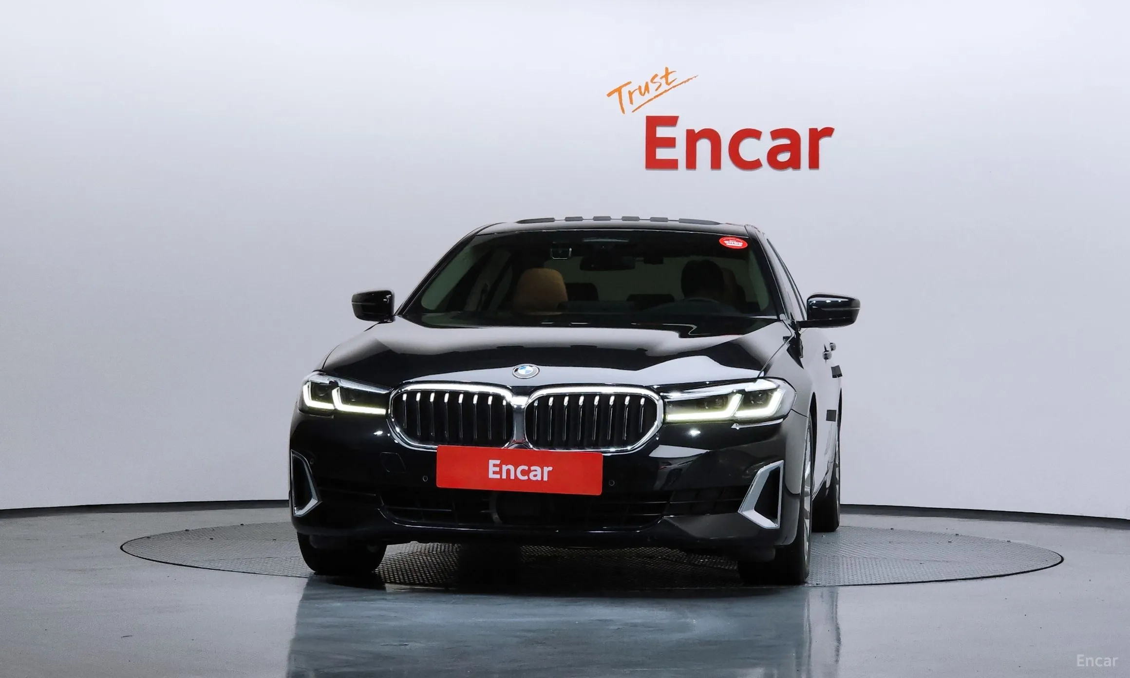 BMW 5 Series (G30) превью 3