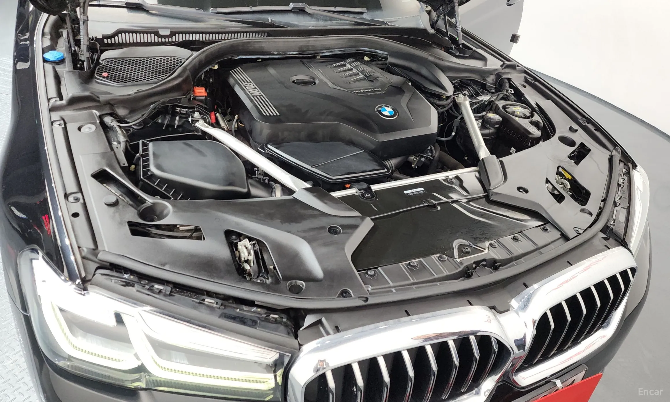 BMW 5 Series (G30) превью 6