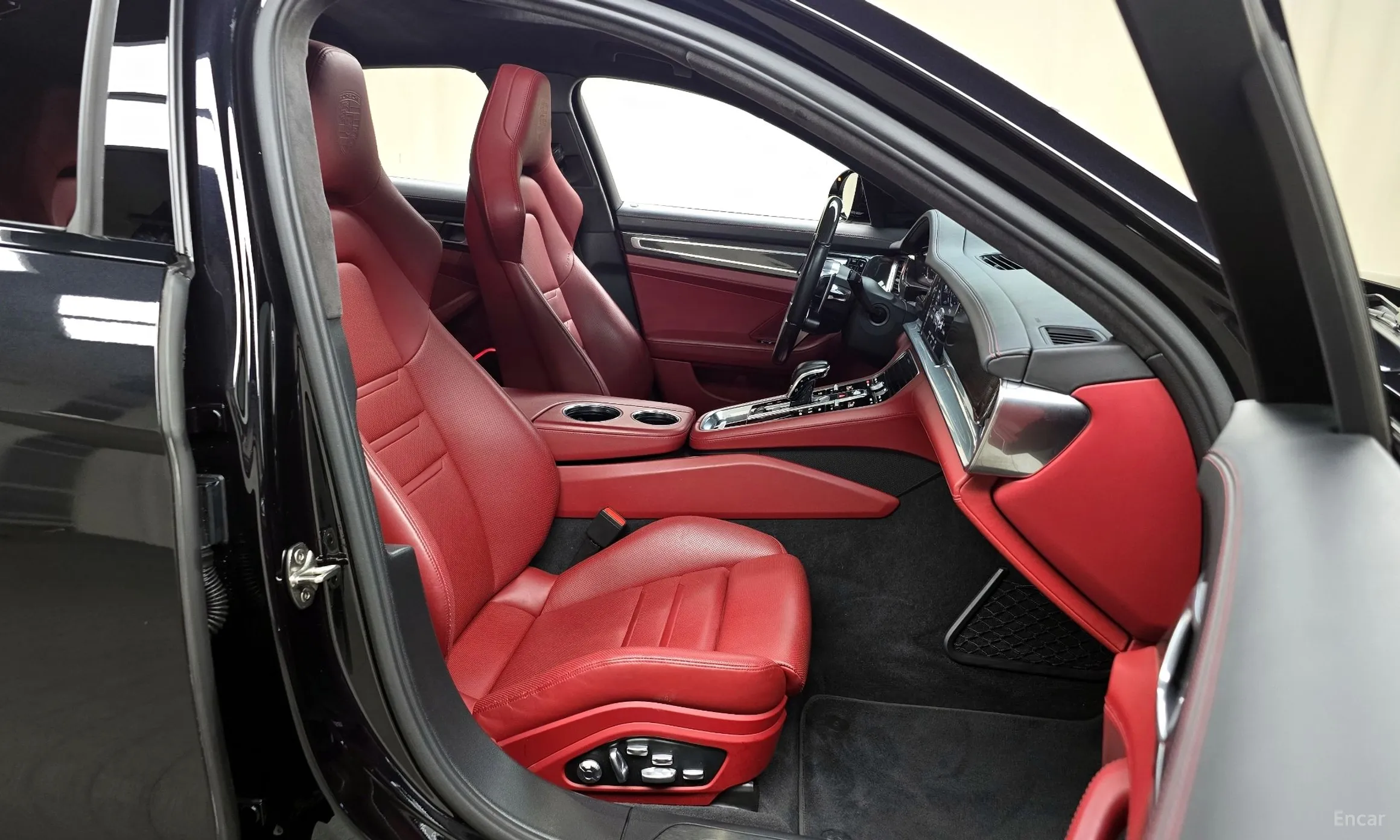 Porsche Panamera (971) превью 10