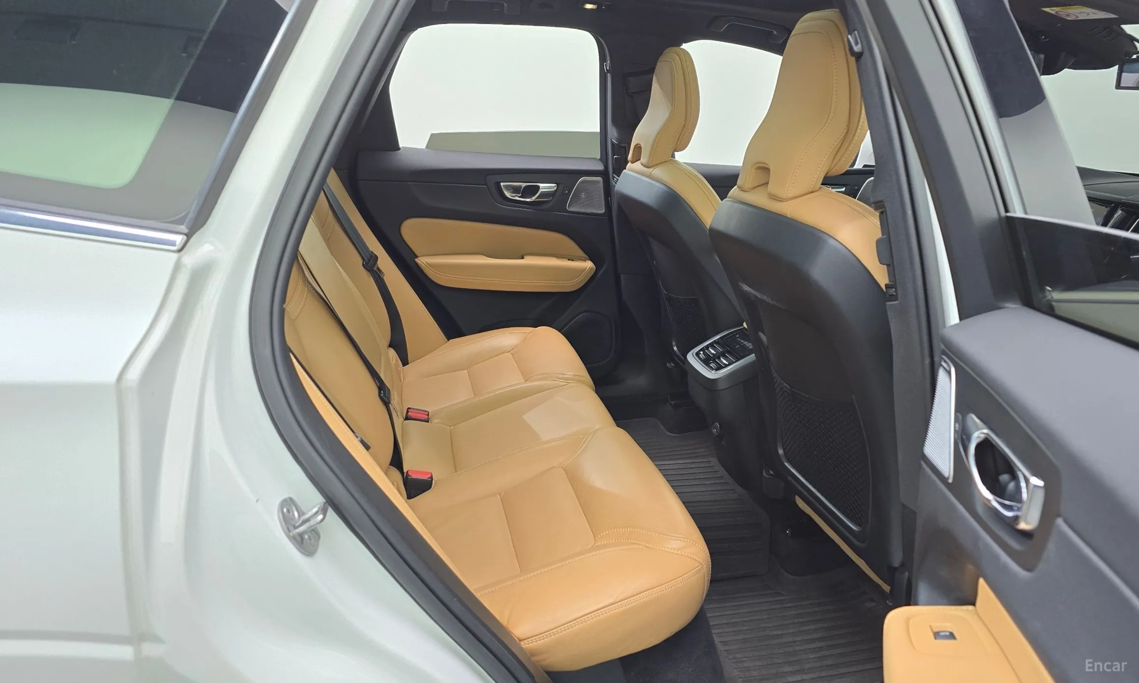 Volvo XC60 Gen 2 превью 12