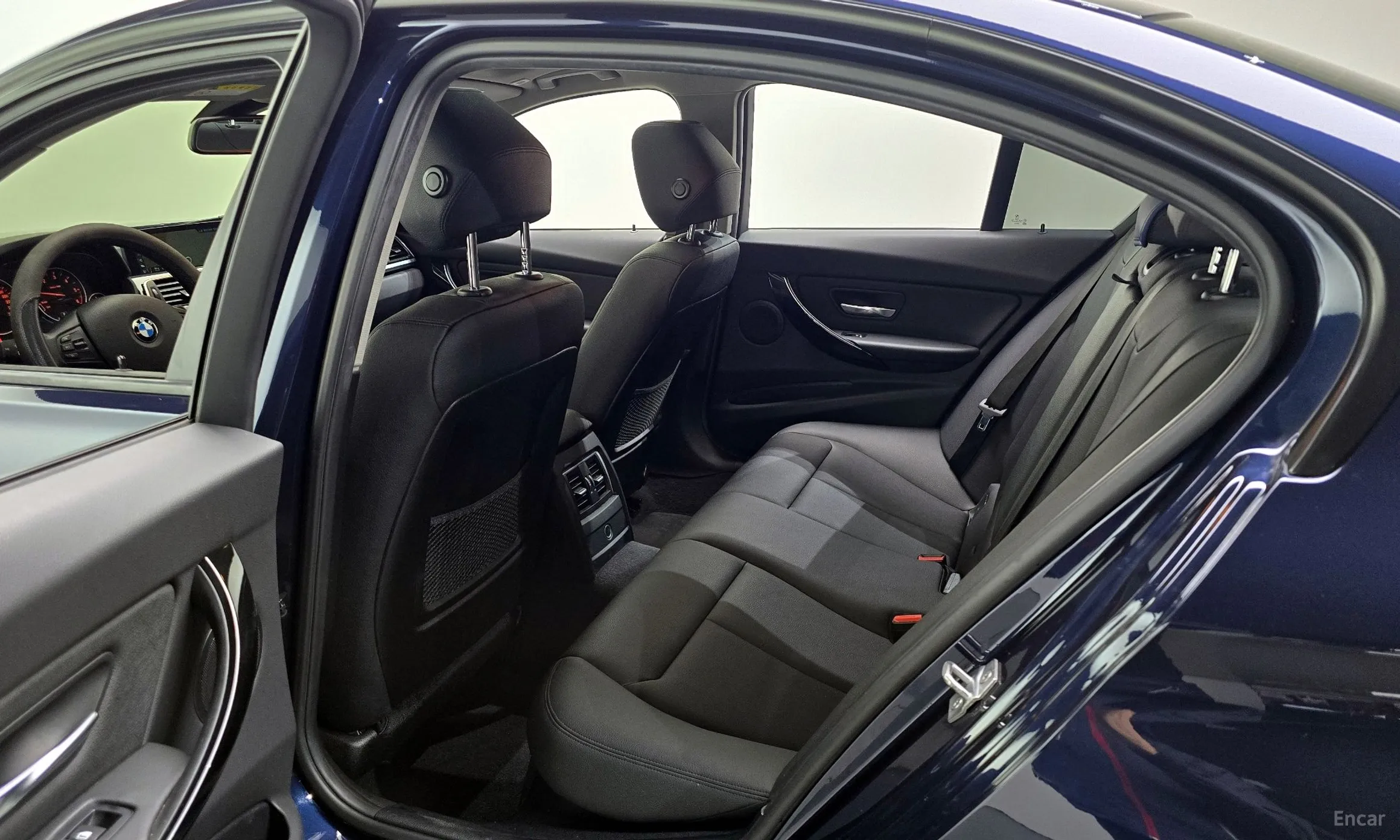 BMW 3 Series (F30) превью 11