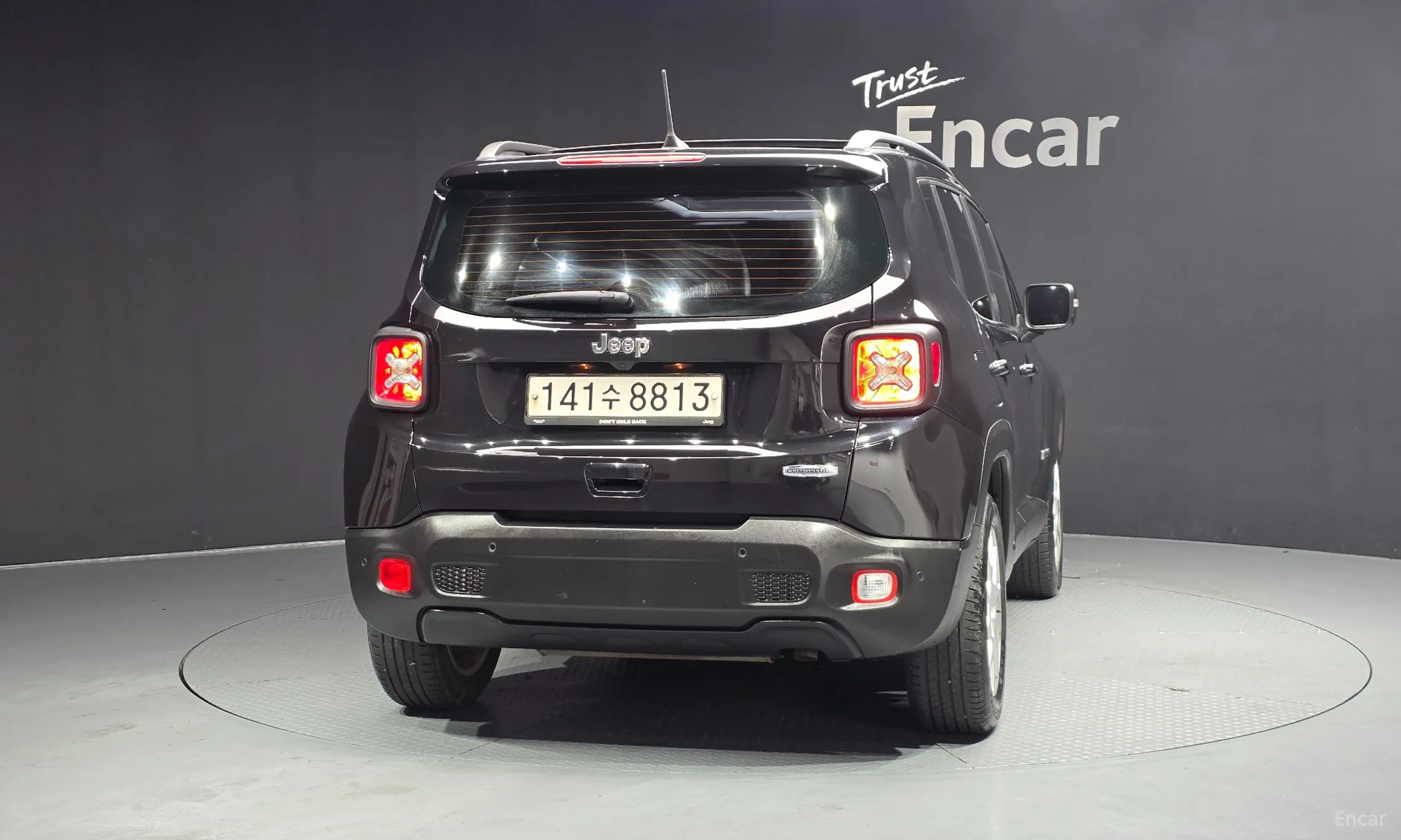 Jeep Renegade превью 4