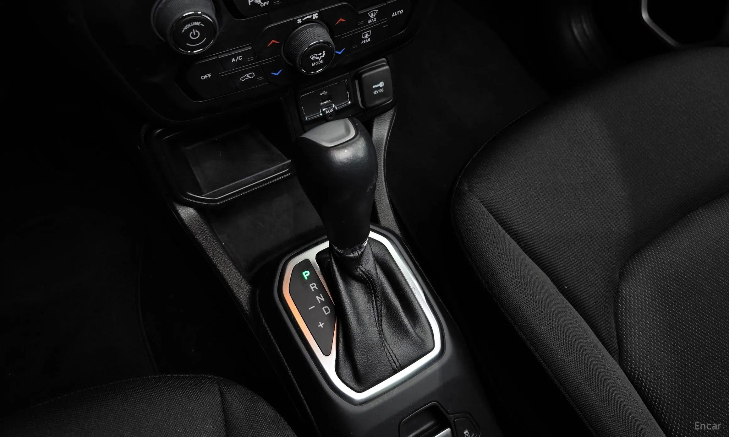 Jeep Renegade превью 9