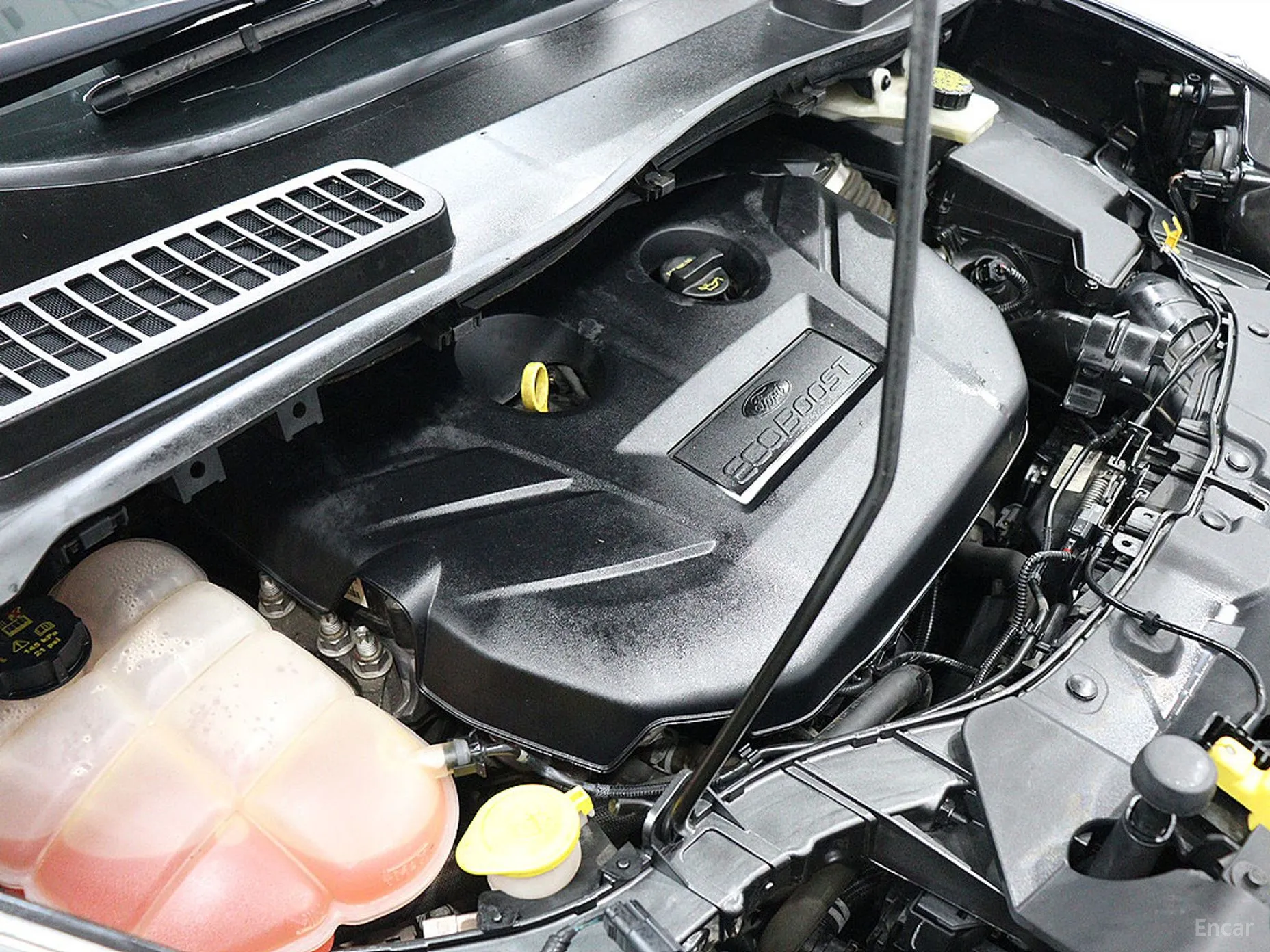 Ford Escape превью 19
