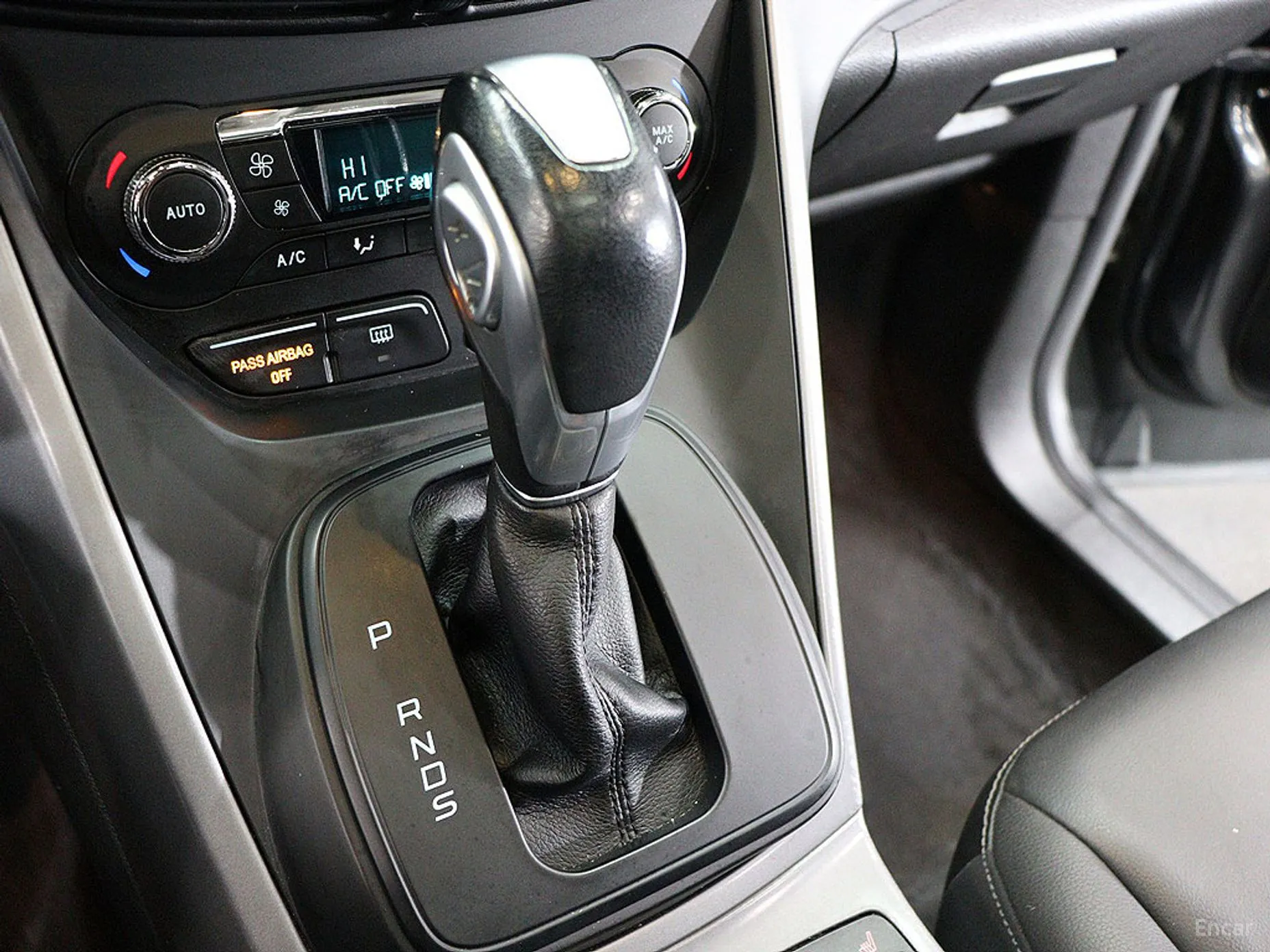 Ford Escape превью 9
