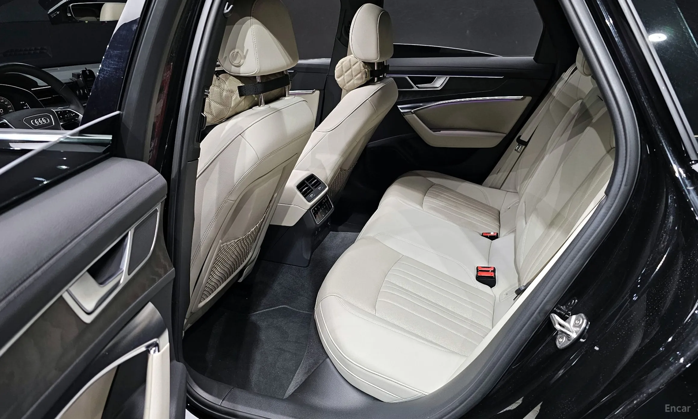 Audi A6 (C8) превью 12