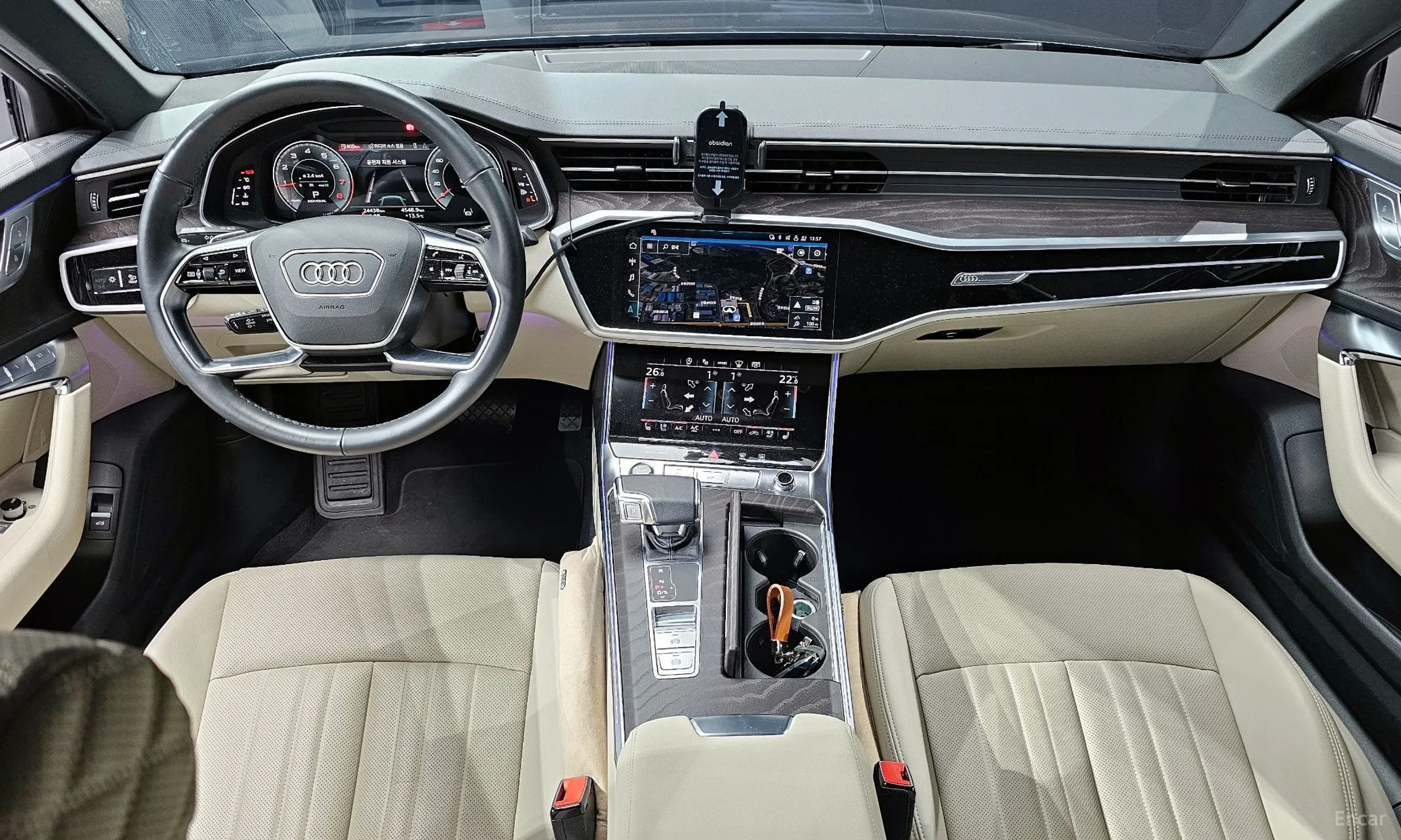 Audi A6 (C8) превью 7