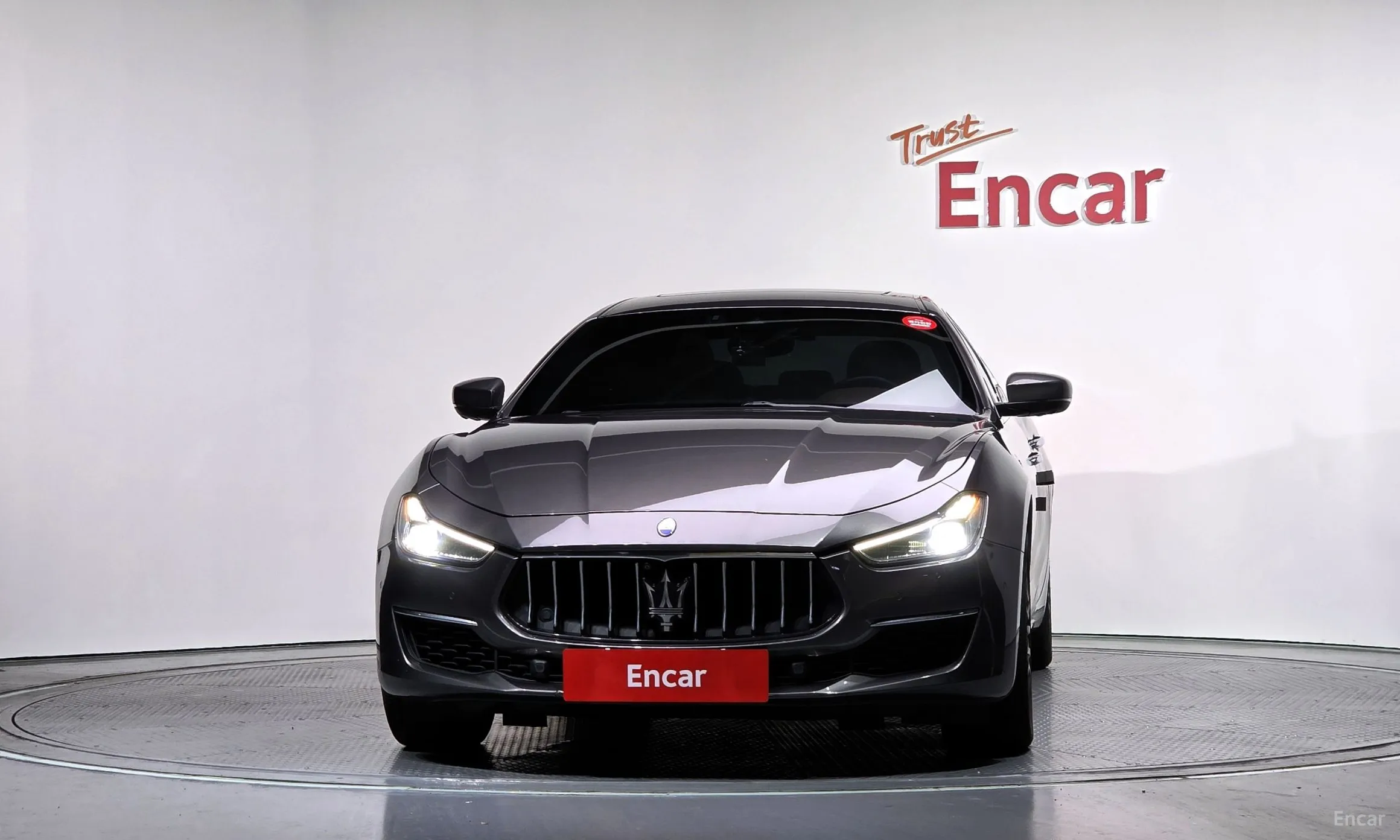 Maserati Ghibli превью 3