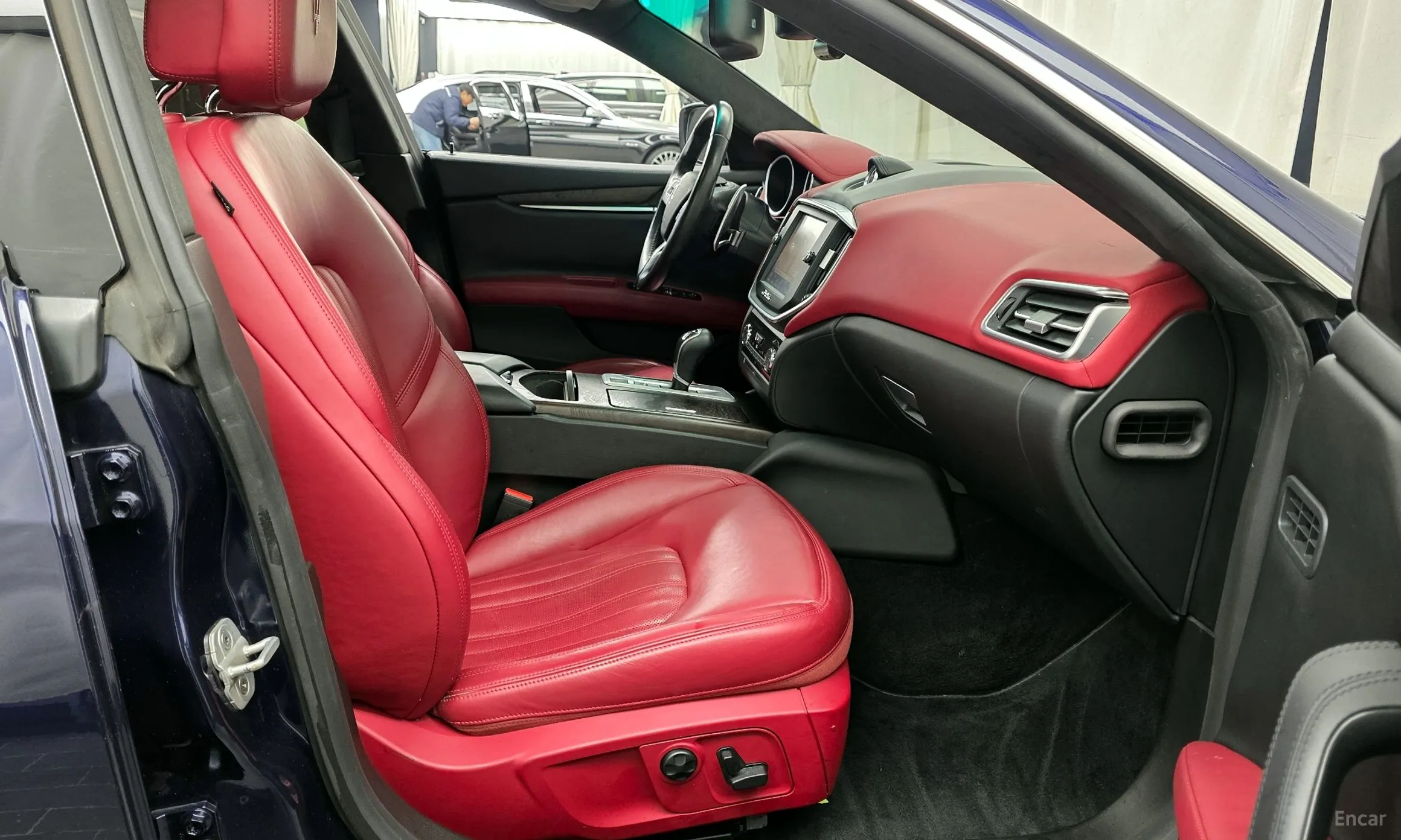 Maserati Ghibli превью 11