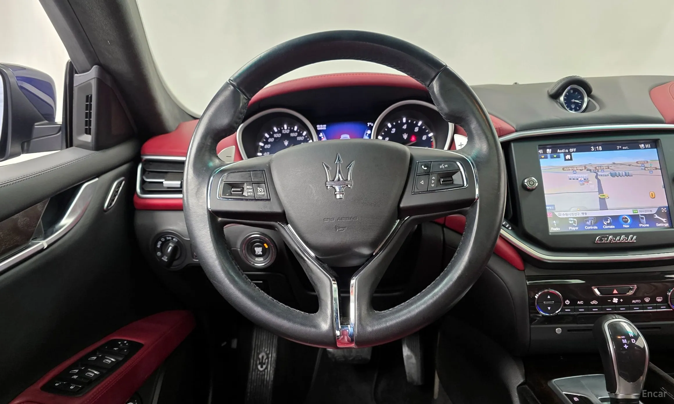 Maserati Ghibli превью 13