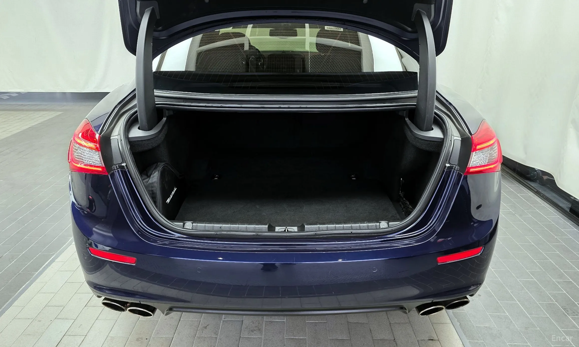 Maserati Ghibli превью 20