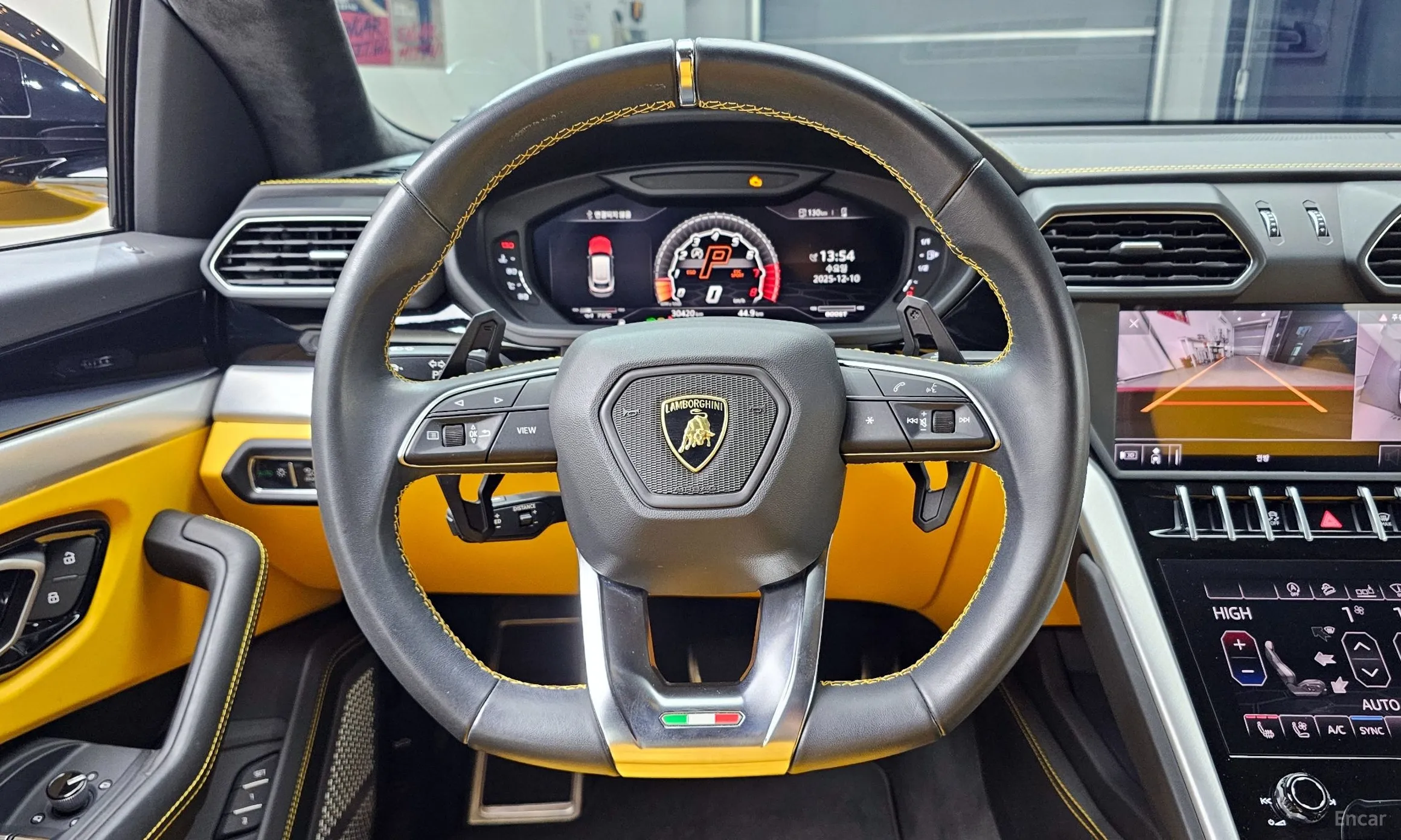 Lamborghini Urus превью 14