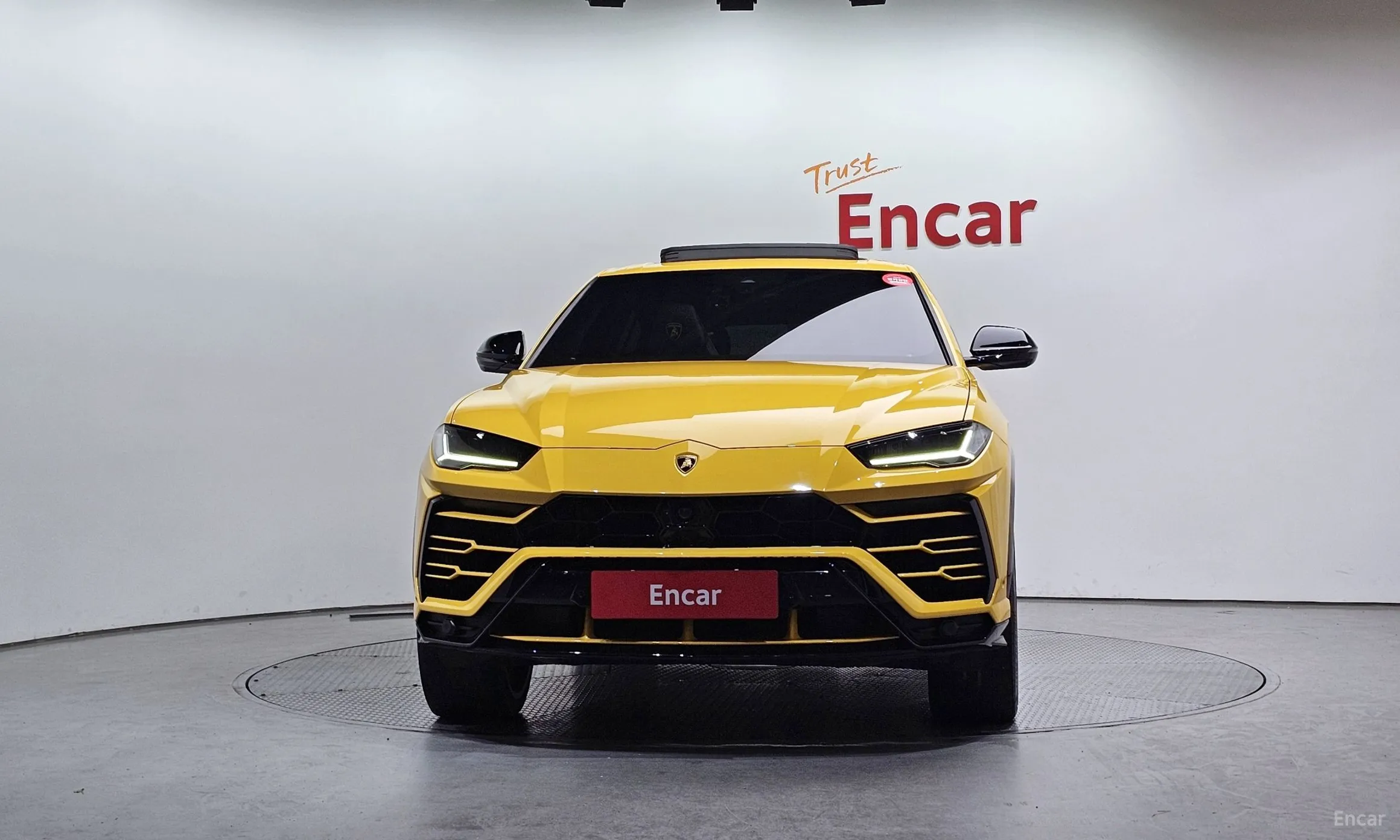 Lamborghini Urus превью 3
