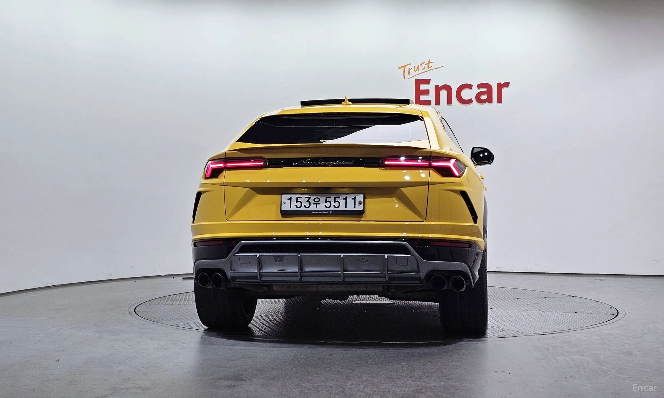 Lamborghini Urus превью 4