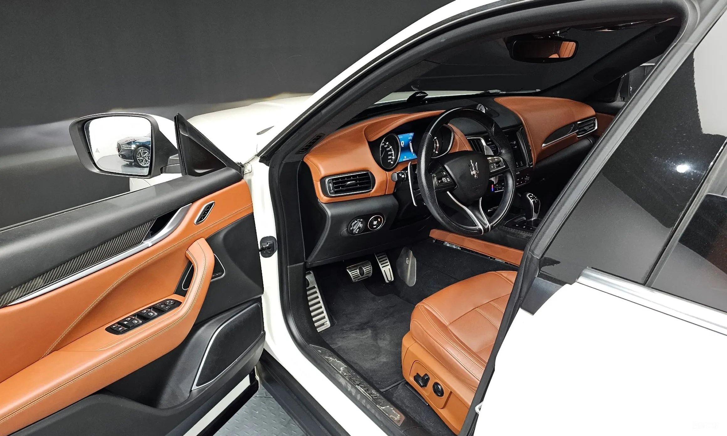 Maserati Levante превью 11