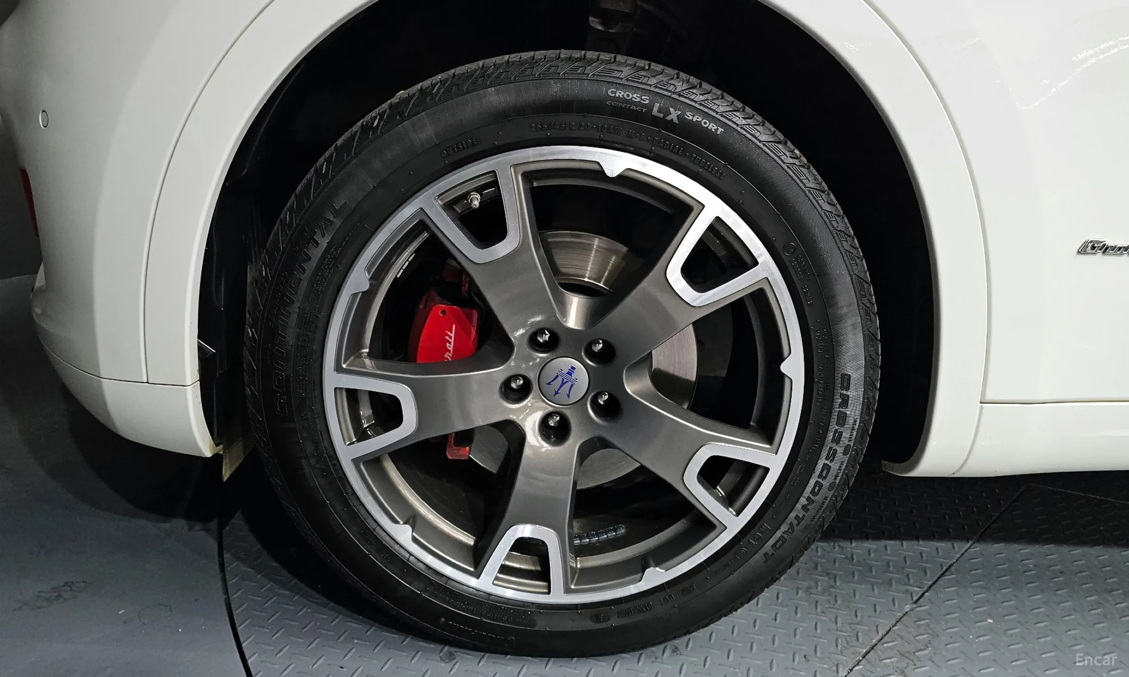 Maserati Levante превью 5