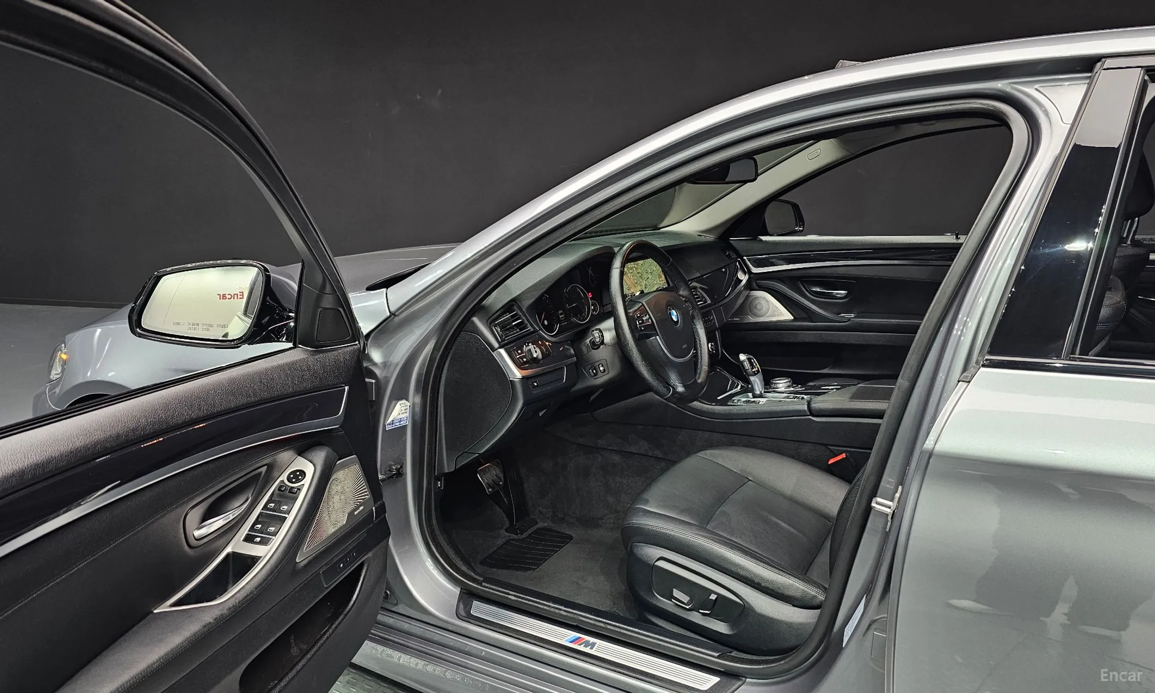 BMW 5 Series (F10) превью 11